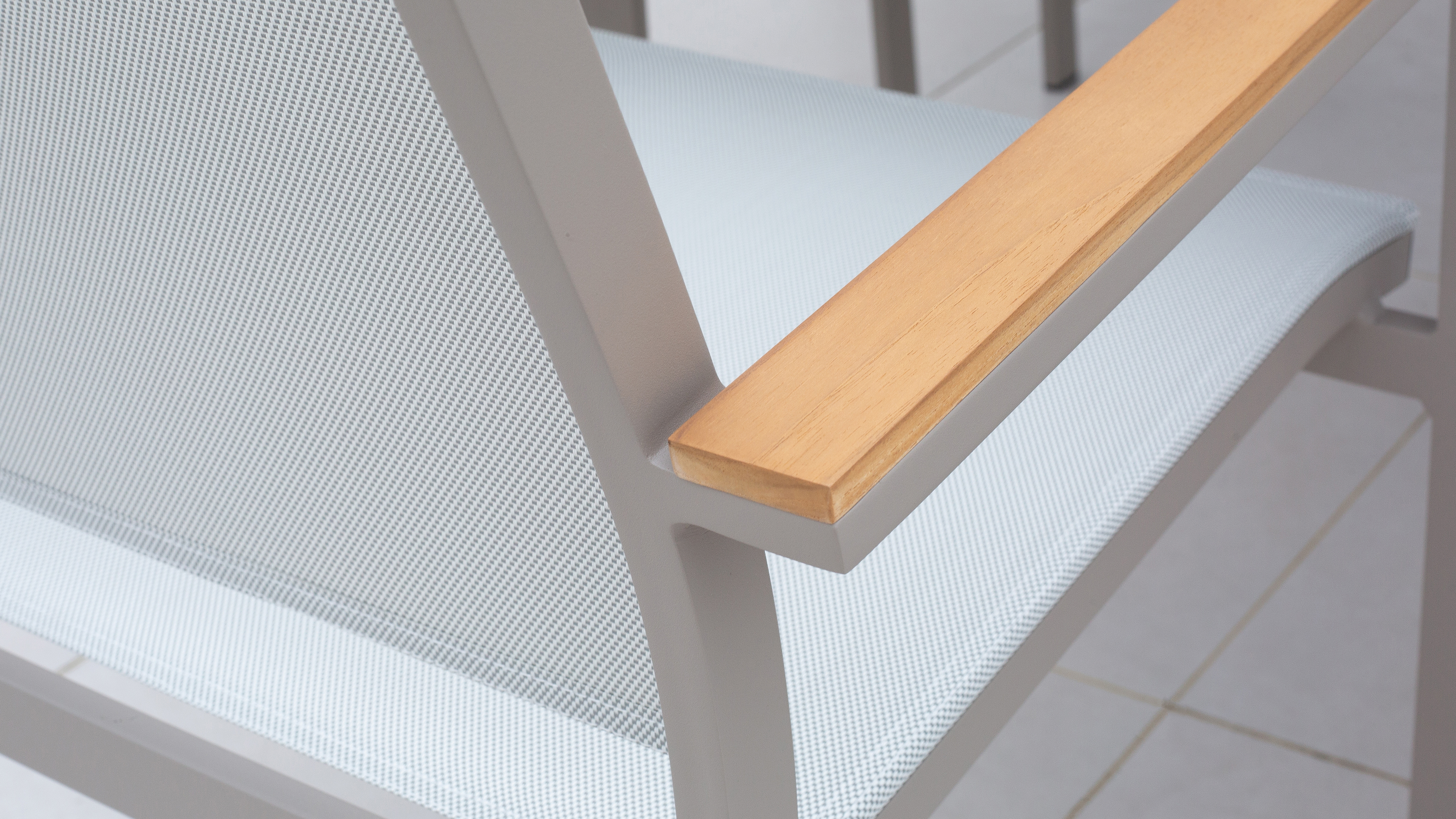 Wentworth Taupe 9-piece Extendable Dining Set With Wentworth Chairs 14 Thumbnail