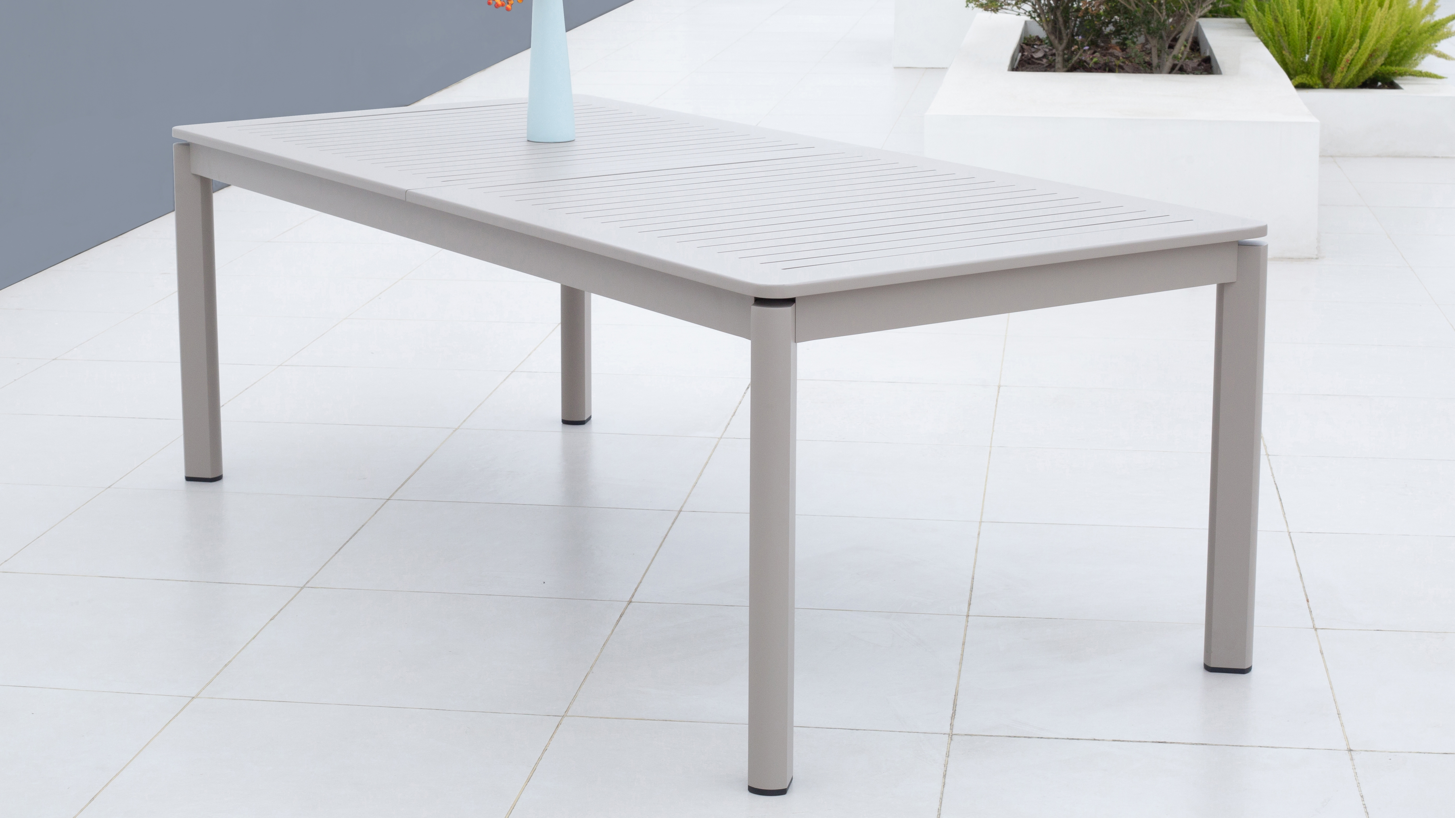 Wentworth Taupe Outdoor Extendable Dining Table 4 Thumbnail