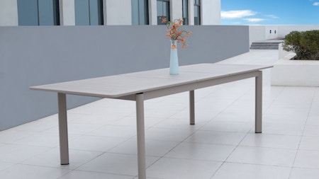 Wentworth Outdoor Extendable Dining Table