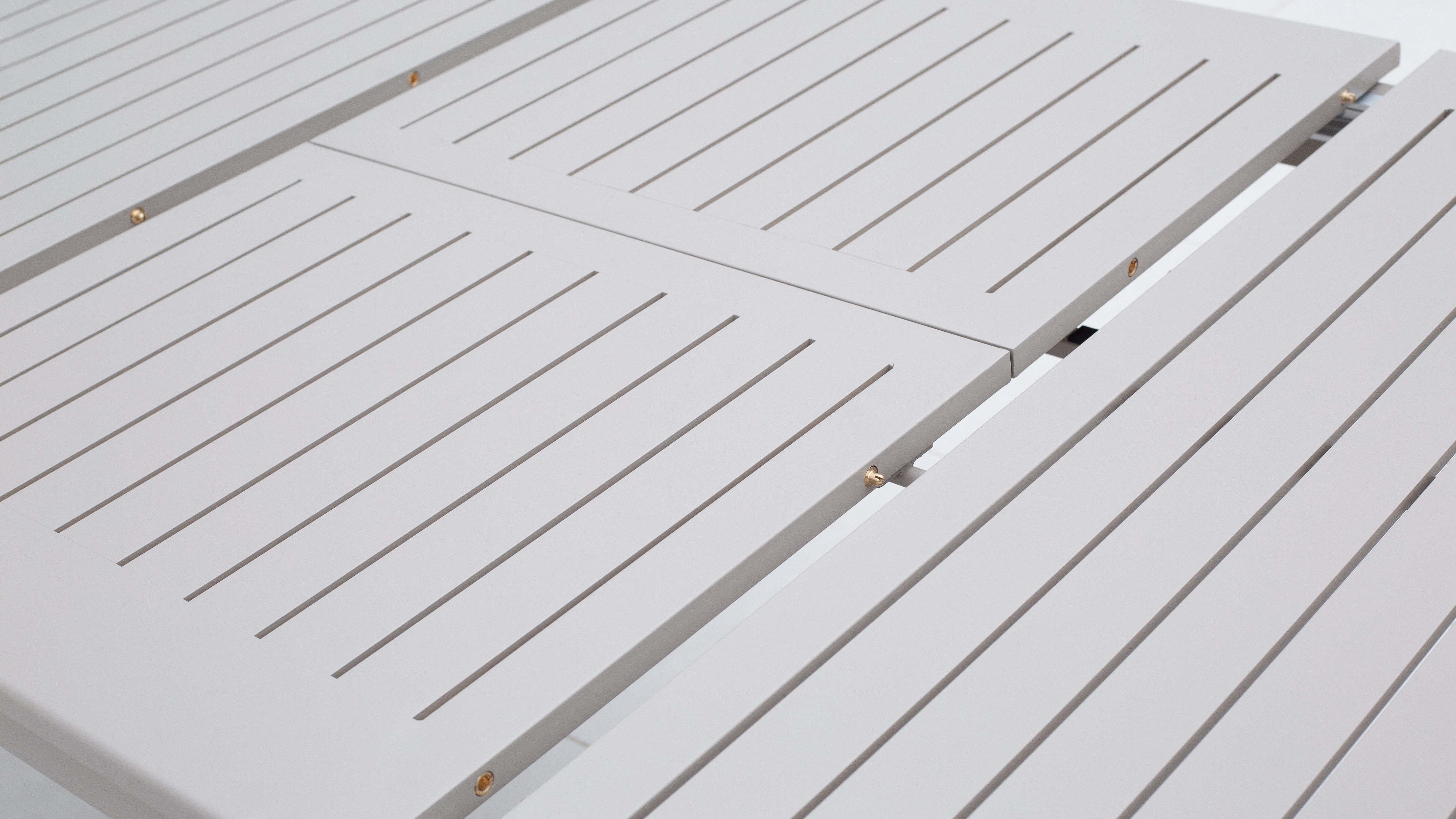 Wentworth Taupe 11-piece Outdoor Extendable Dining Set With Wentworth Chairs 7 Thumbnail