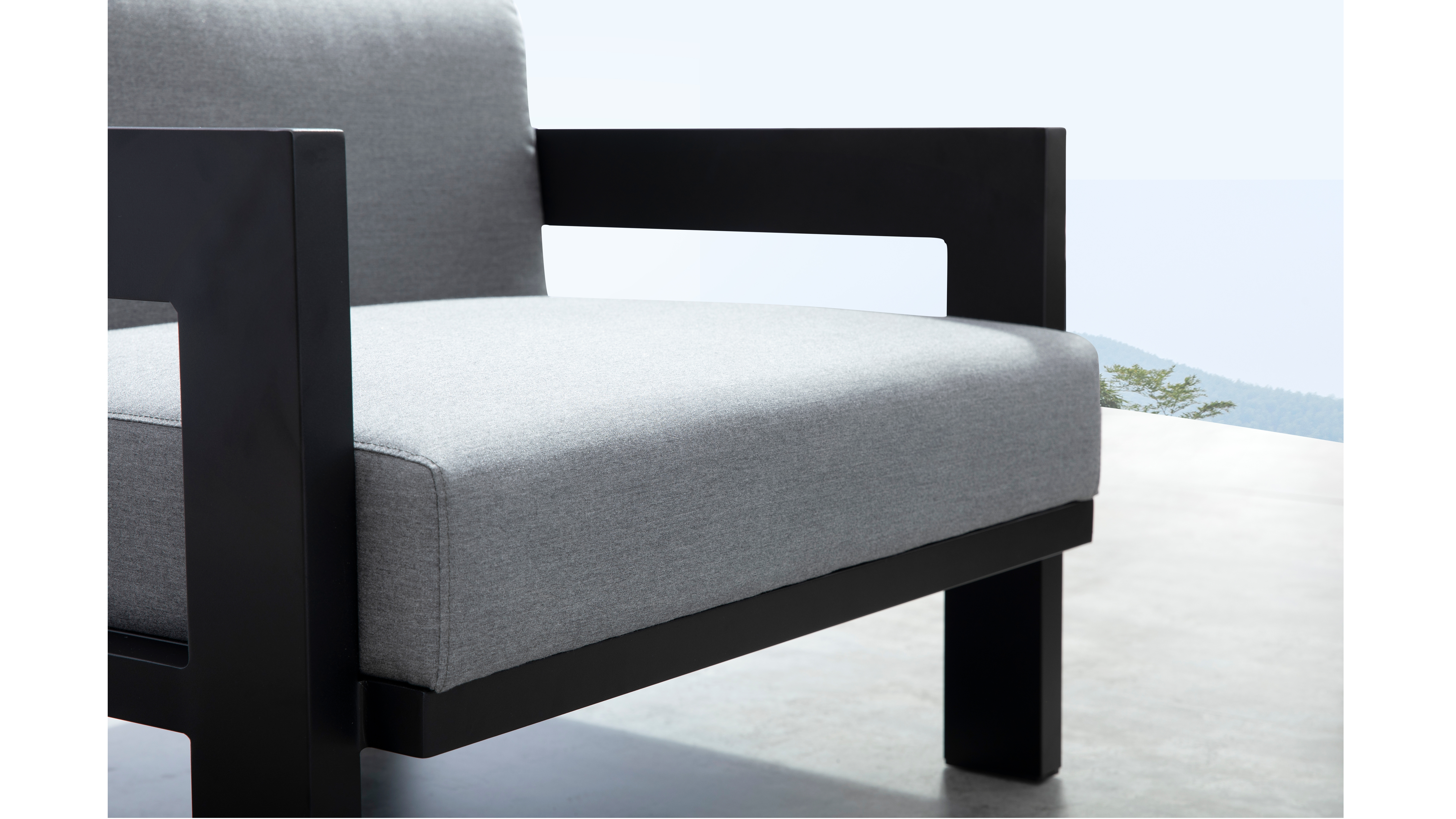 New Noosa Black Outdoor Lounge Set 2+1+1 With Coffee Table 13 Thumbnail