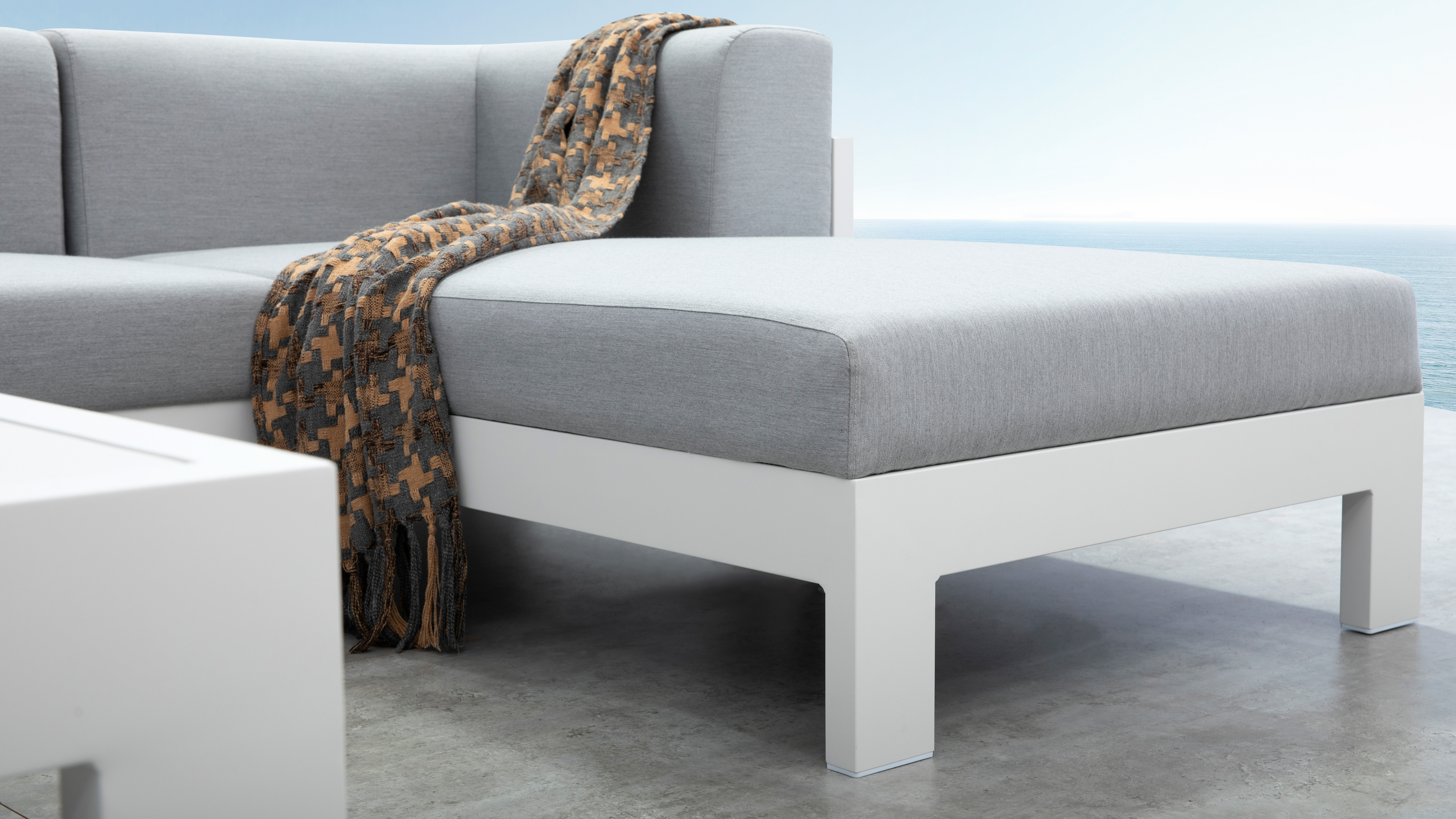 New Noosa White Outdoor Fabric Chaise Lounge 14 Thumbnail