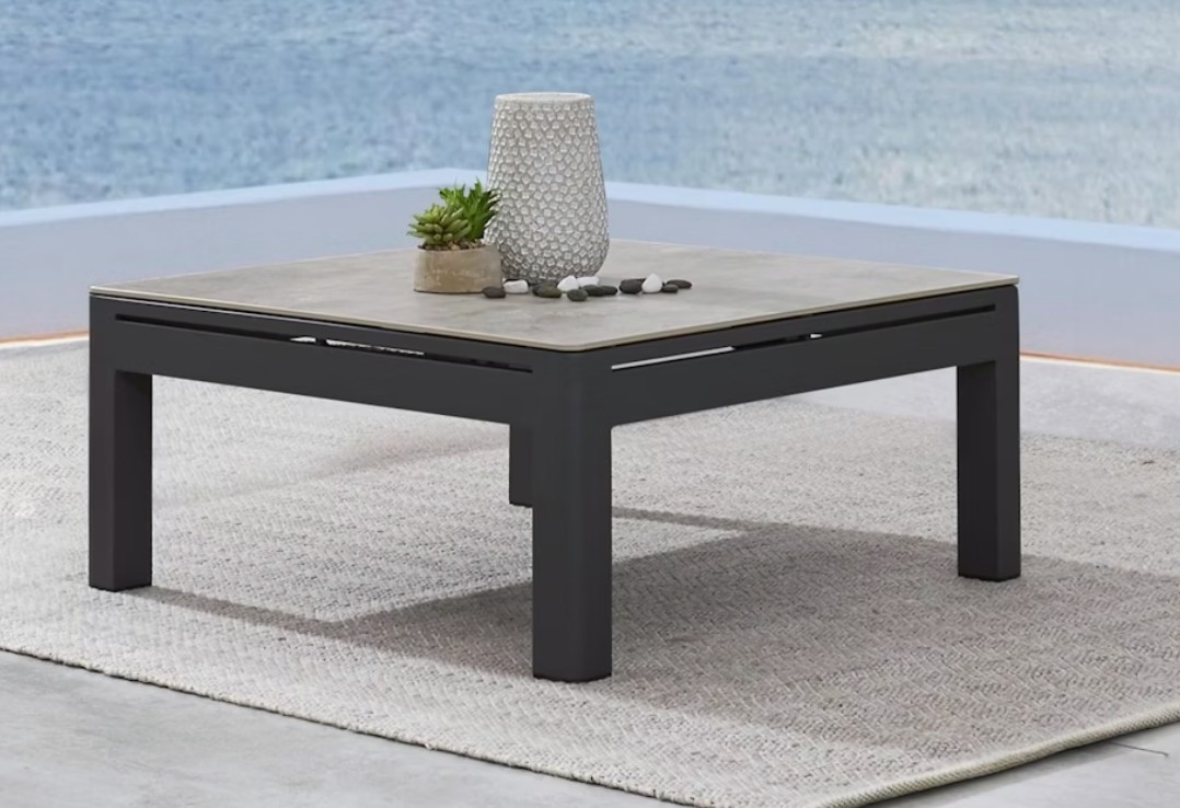 MALIBU Outdoor Coffee Table 1