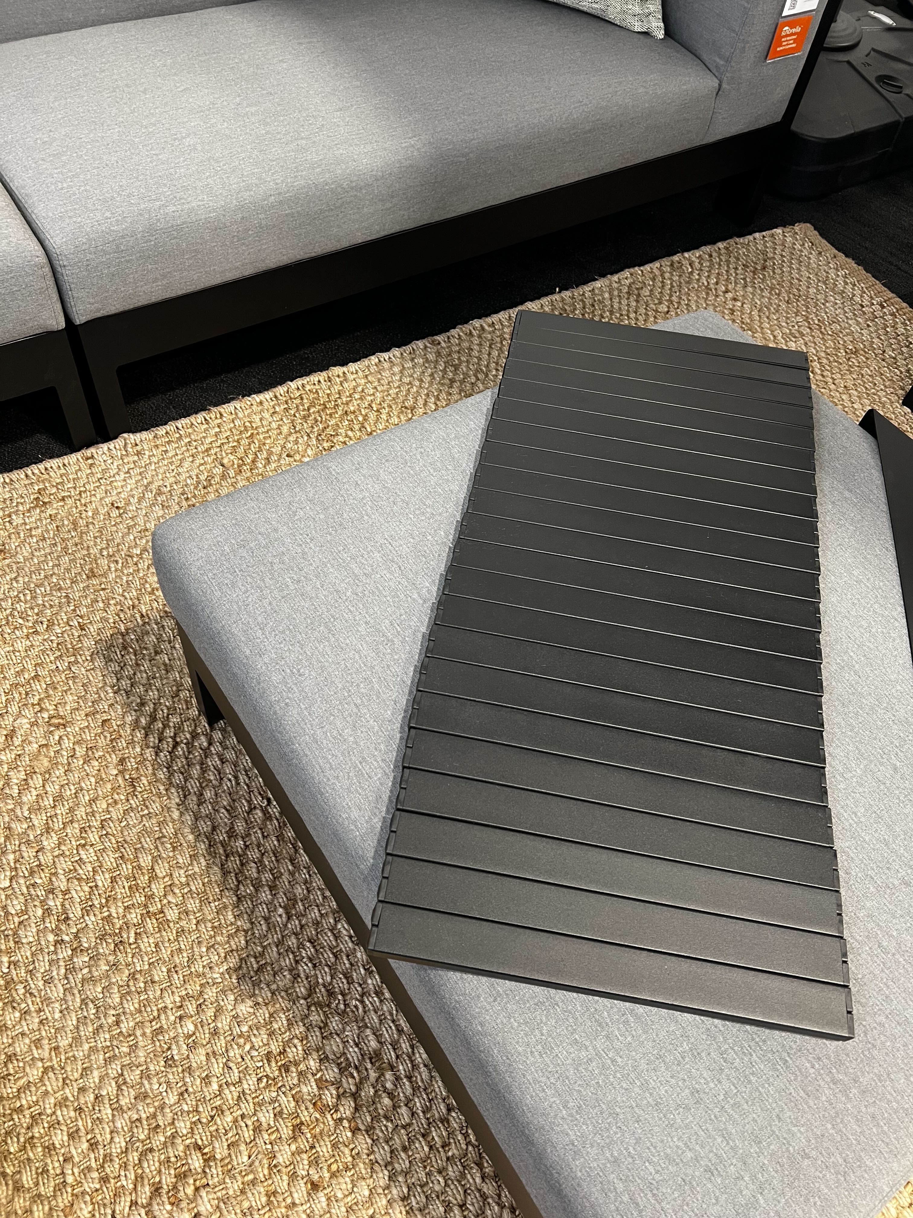 ELITE Flexi Tray (Frame Colour: Black Frame) 1