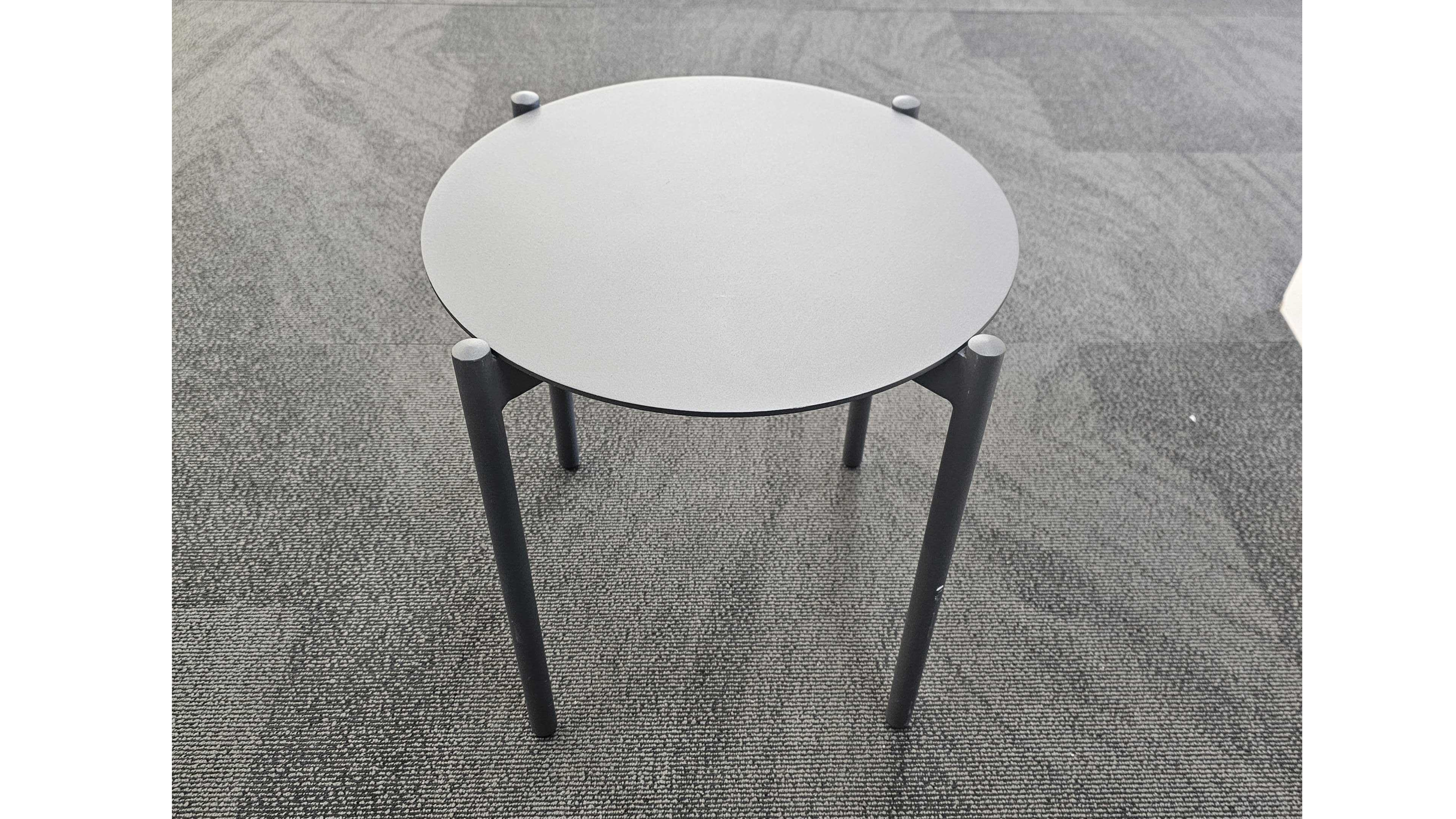 EDEN Outdoor Aluminium Side Table 1