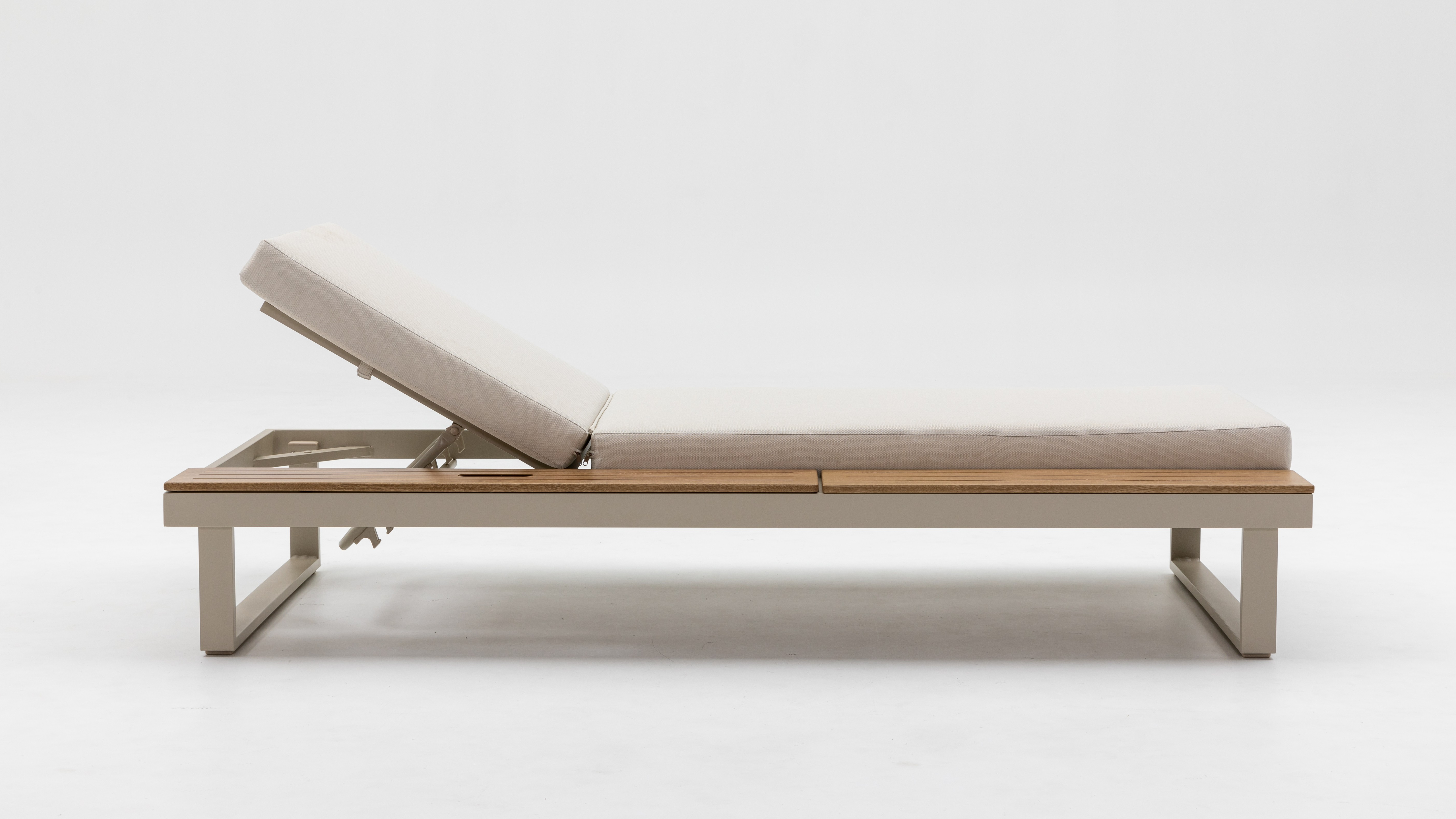 Avoca Mocha Outdoor Sunlounge With Adjustable Side Table 6 Thumbnail