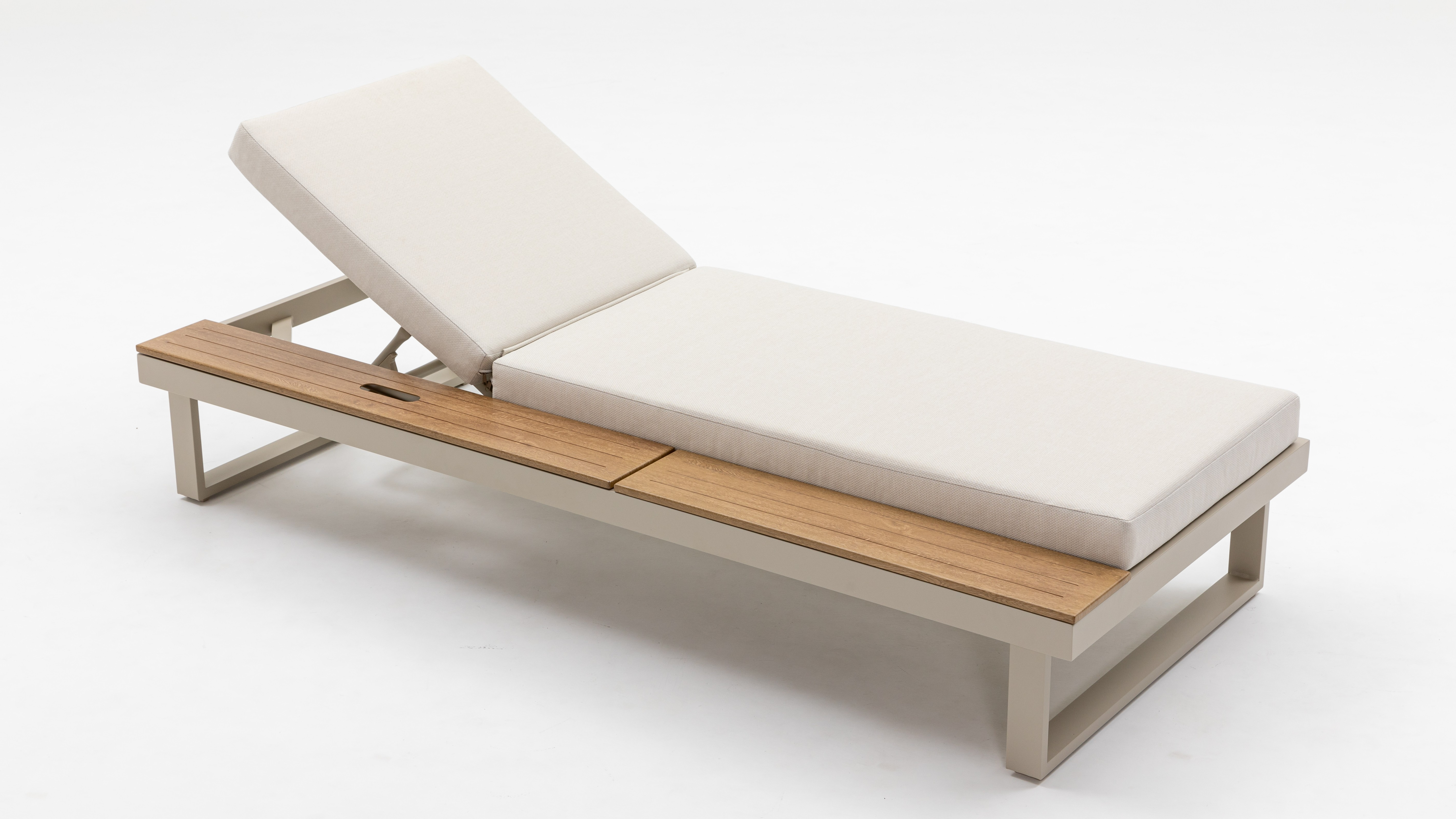 Avoca Mocha Outdoor Sunlounge With Adjustable Side Table 6 Thumbnail