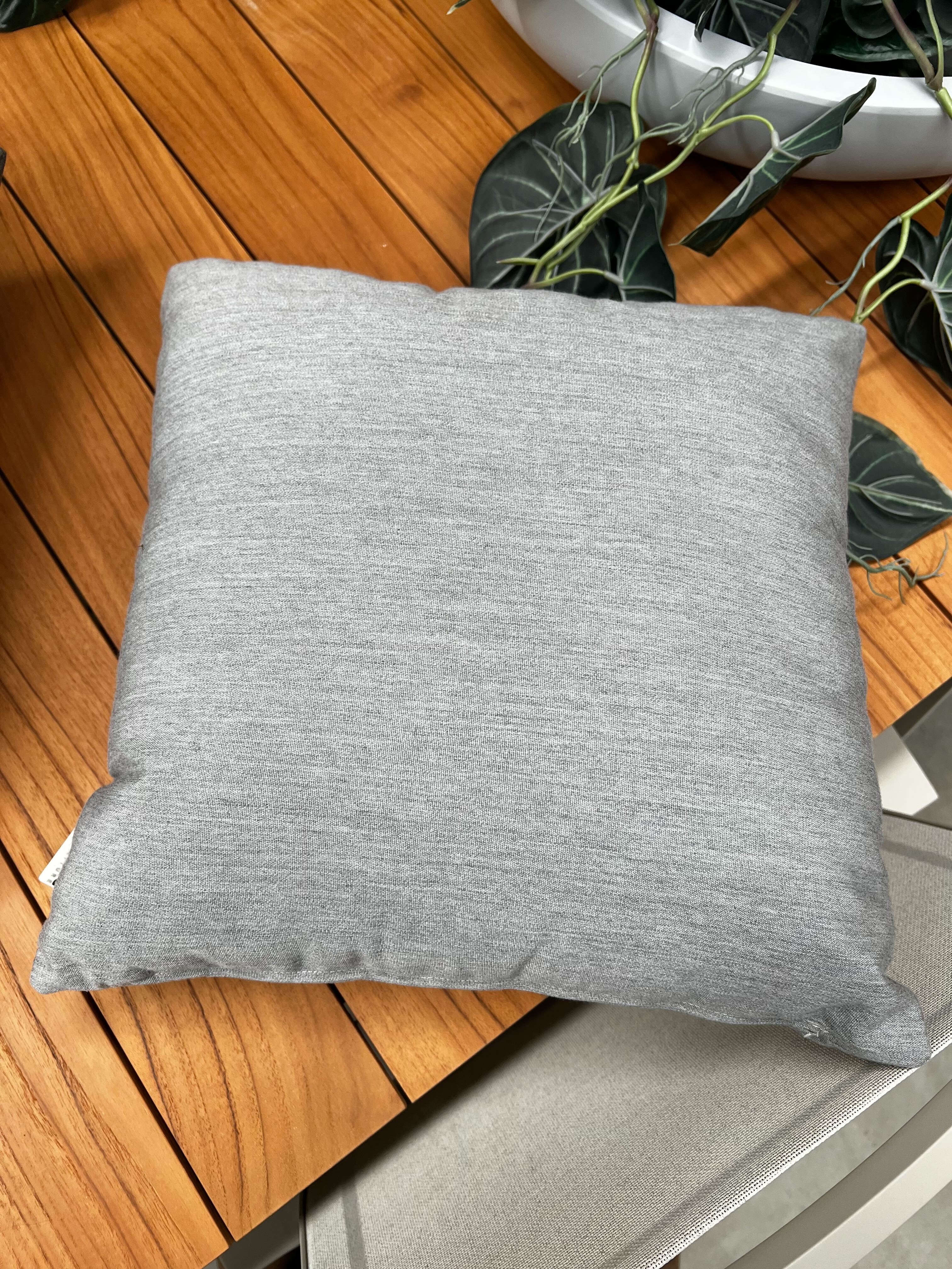 SUNBRELLA Scatter Cushion (Fabric Colour: Sunbrella Lead Chine) 1