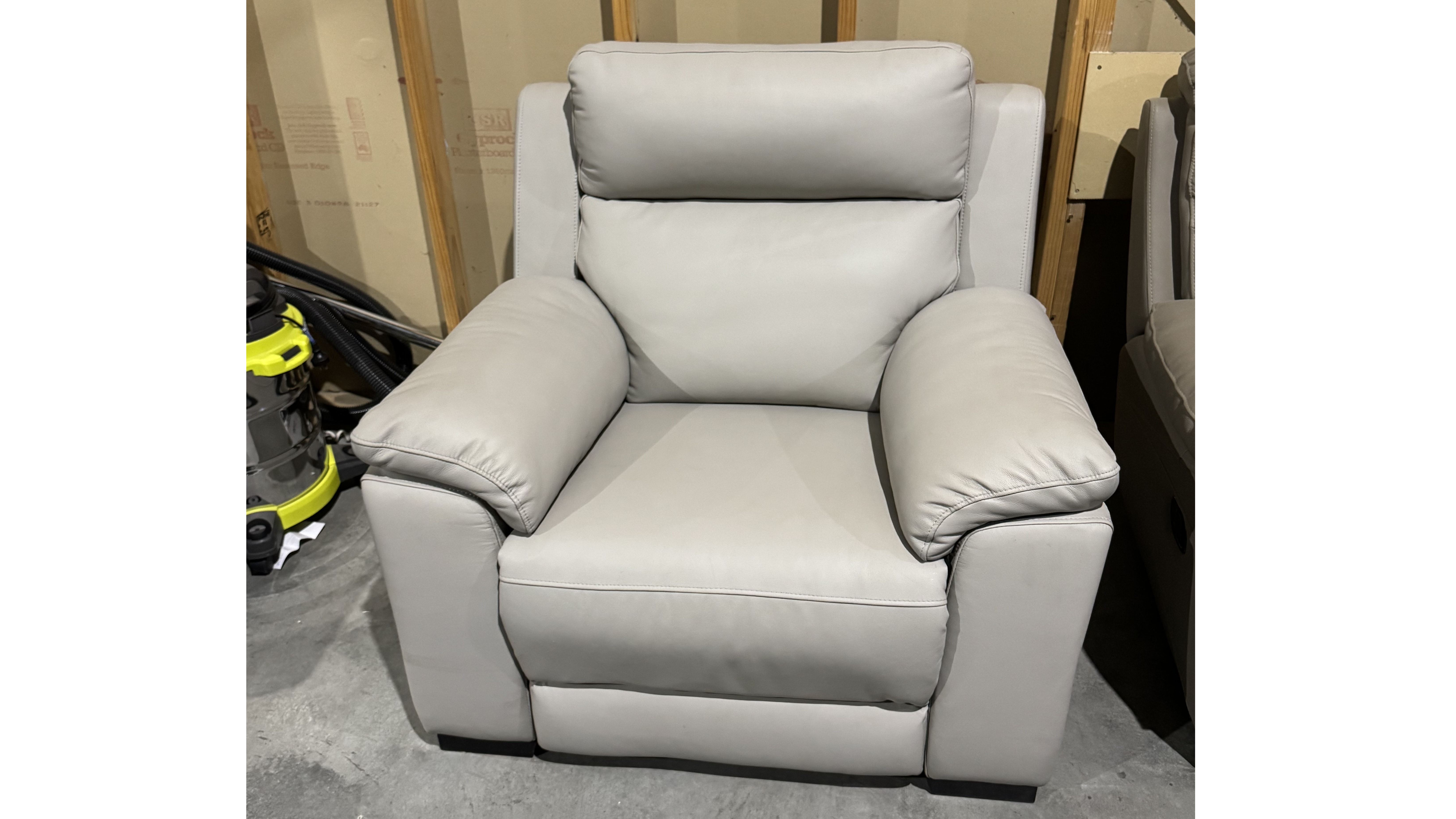 CARDIFF Leather Recliner Armchair (Material: Full Leather, Colour: Standard Light Grey, Recliner Type: Electric Recliner) 1