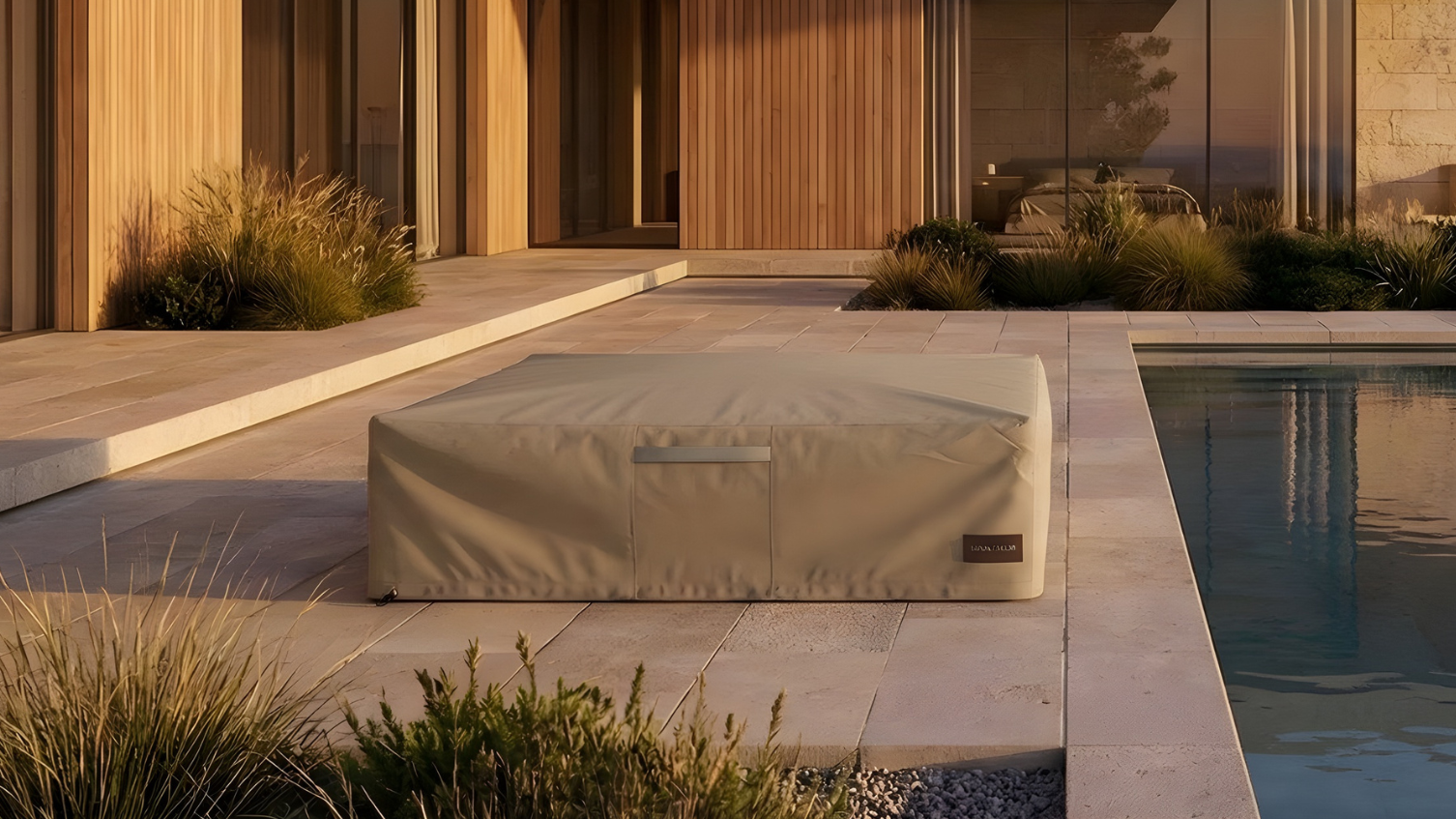 Urban Tailor Sunlounge Protector 210x145x35 5 Thumbnail