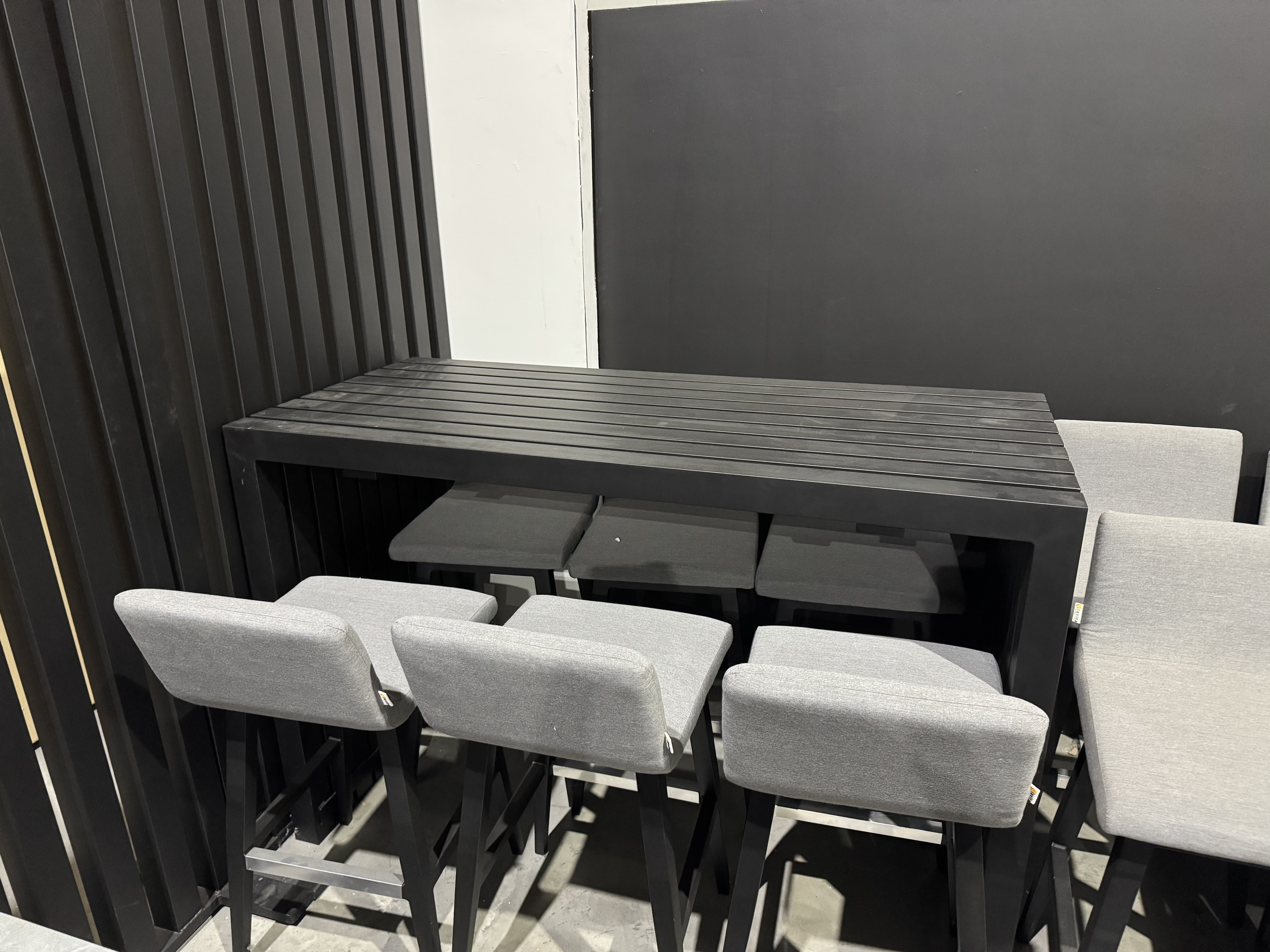 KROES 7-piece Outdoor Aluminium Bar Set (Frame Colour: Black Frame, Fabric Colour: Sunbrella Flannelle) 1