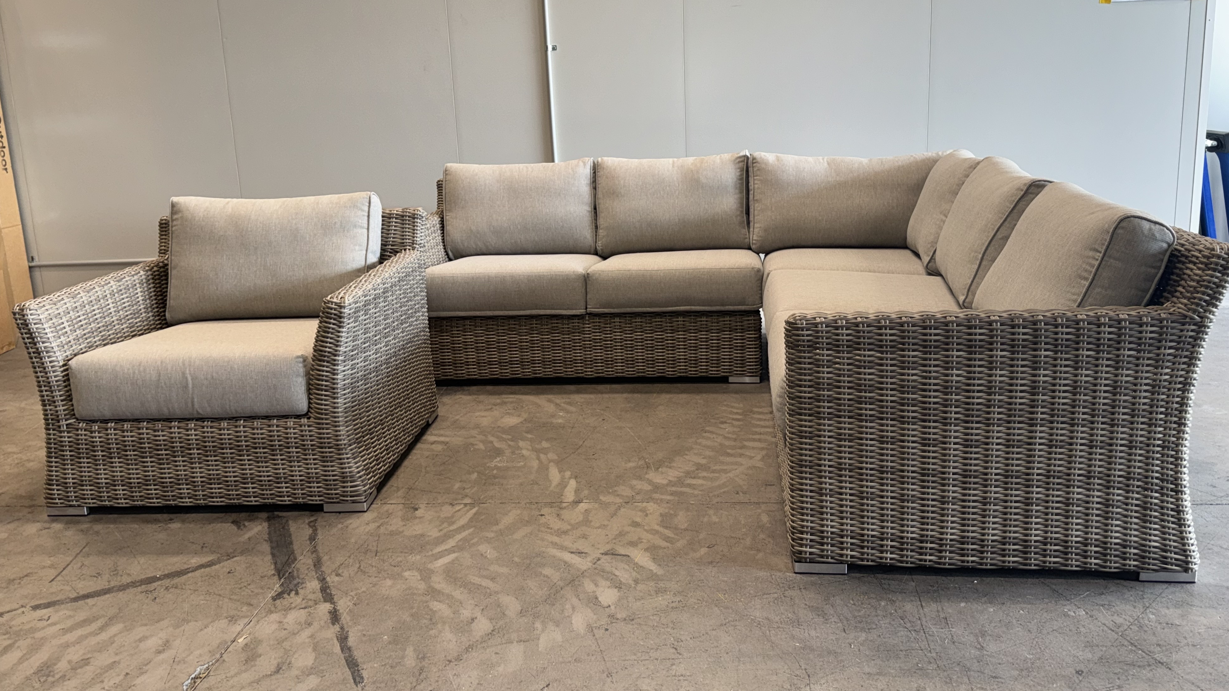 SAVANNAH OUTDOOR WICKER ARMCHAIR + CORNER LOUNGE (Colour: Wicker + Fabric) 1