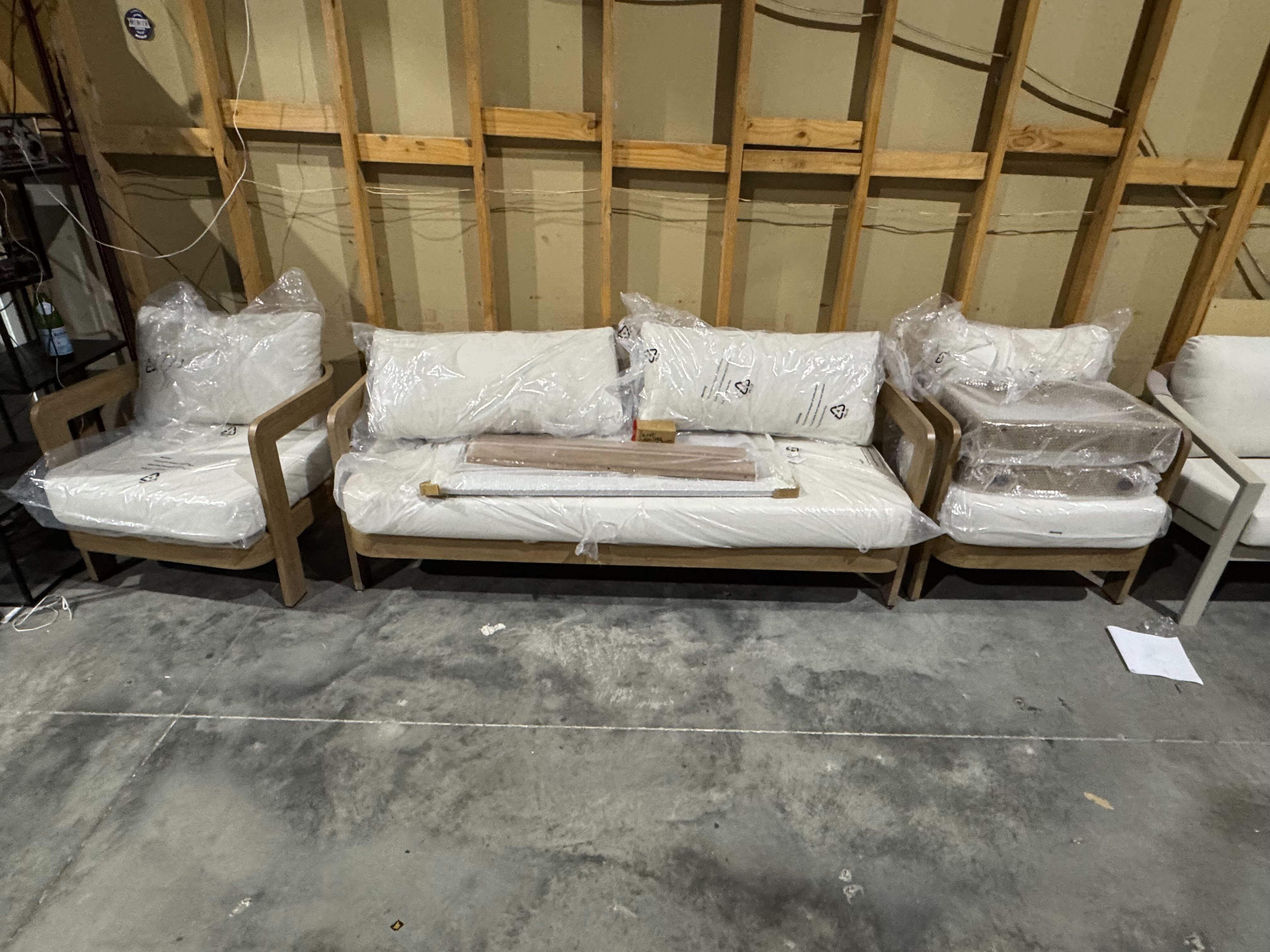 BALMAIN Outdoor Lounge Set 3+1+1 With Coffee Table (Frame: Oak-alike Aluminium Frame, Fabric: Cream Olefin) 1