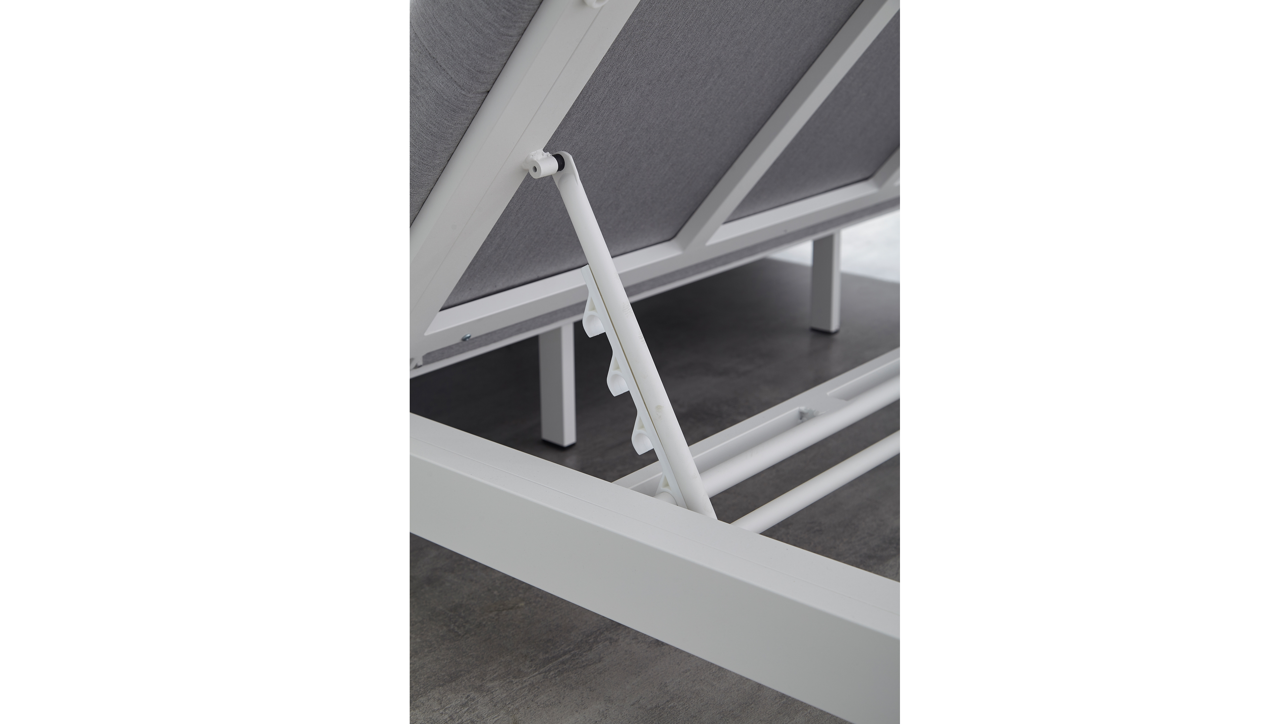 New Noosa White Outdoor Fabric Sun Lounge Set With Side Tables 9 Thumbnail