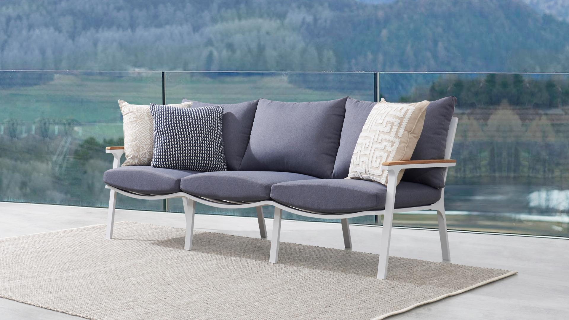 Venice Outdoor Three Seat Sofa 2 Thumbnail