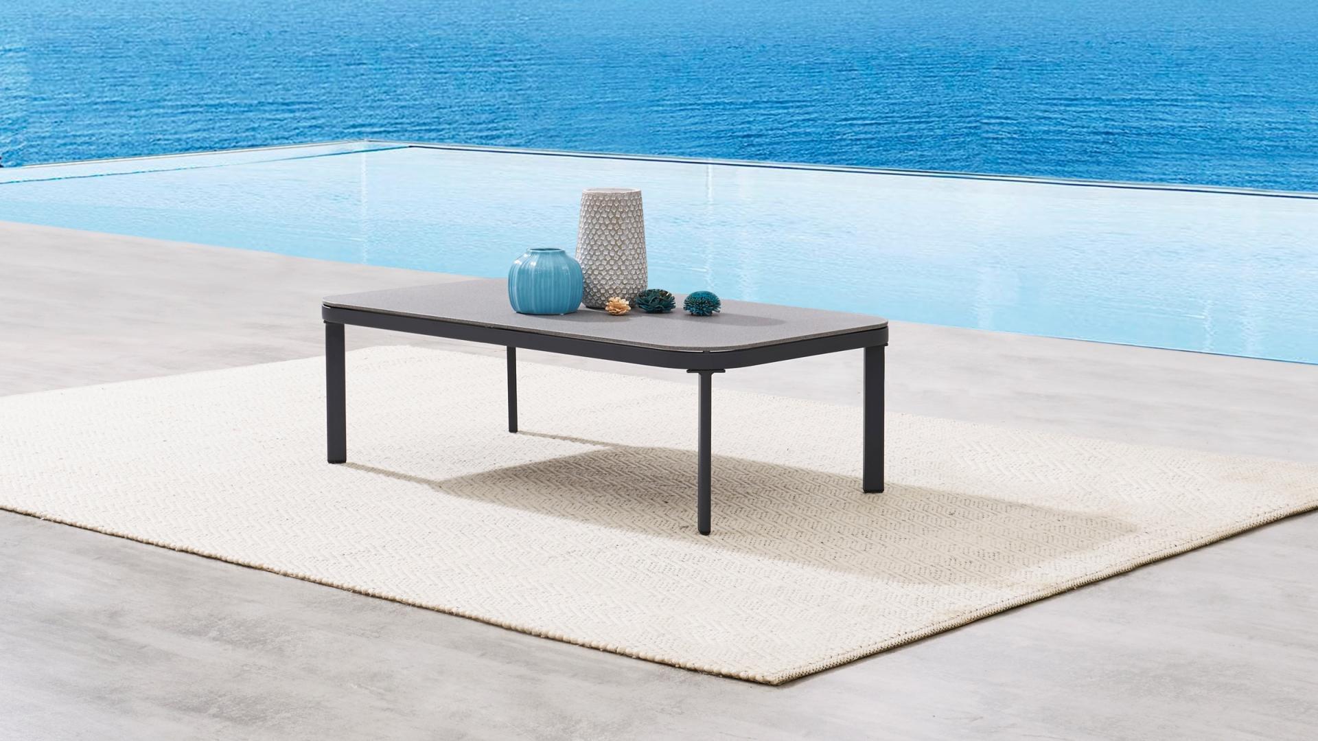 Santa Monica Outdoor Coffee Table 3 Thumbnail