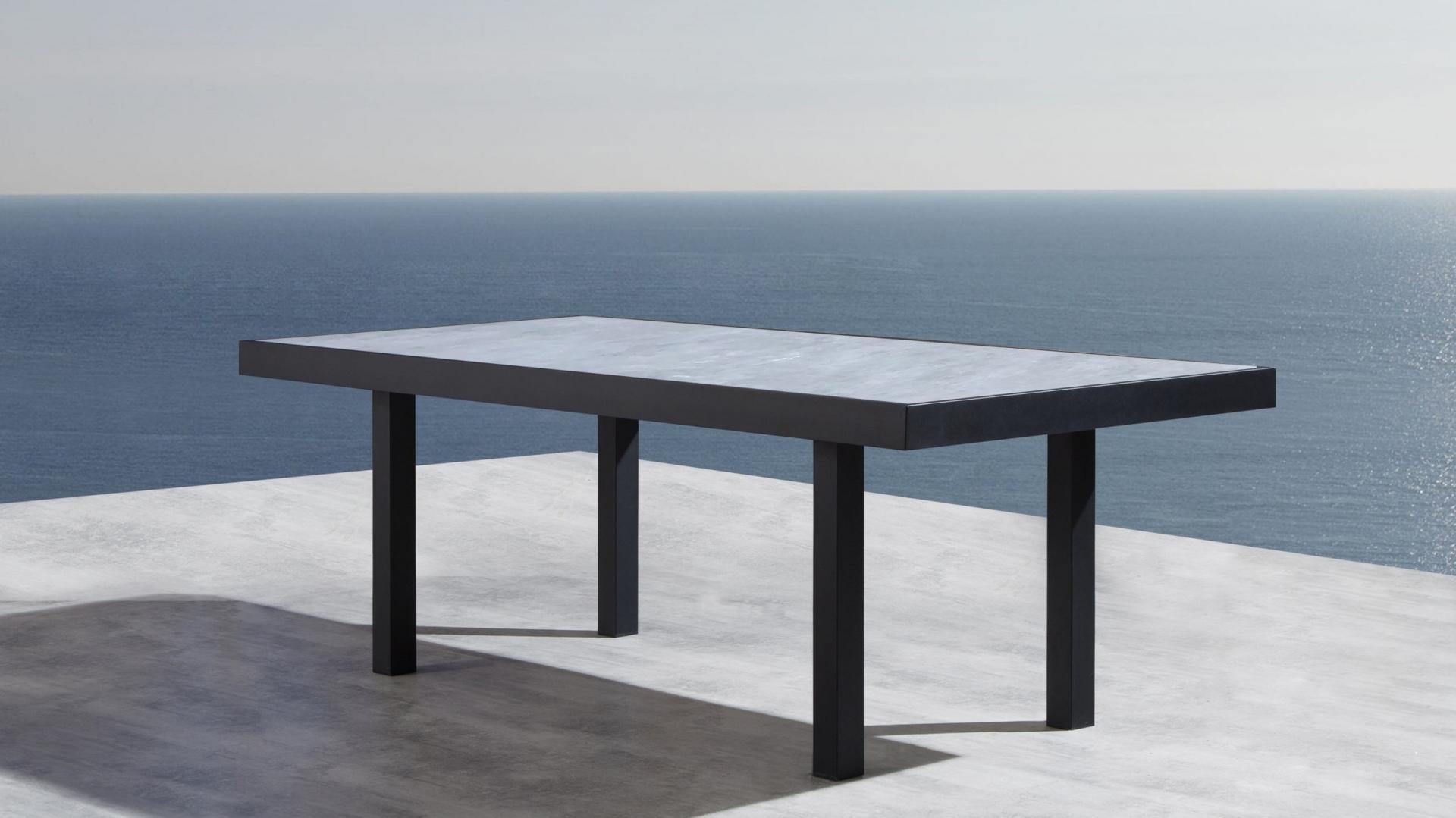 Black outdoor best sale dining table