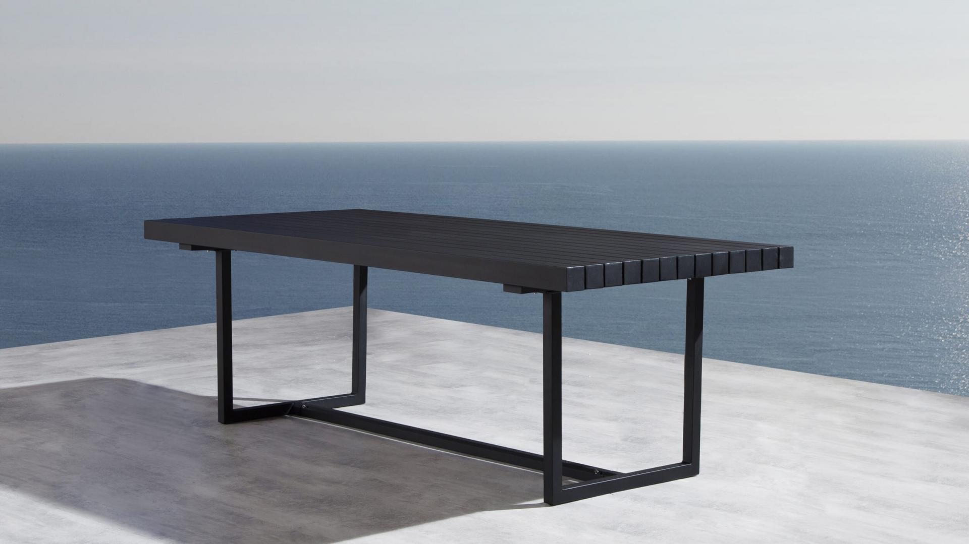 Elite Outdoor Dining Table 5 Thumbnail