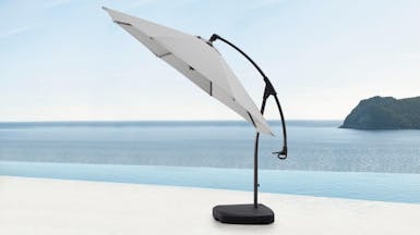 Oasis Outdoor Cantilever Umbrella