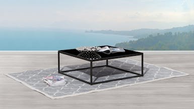 June Outdoor Coffee Table