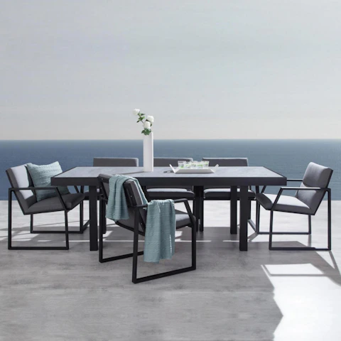 Invini Outdoor Dining Collection