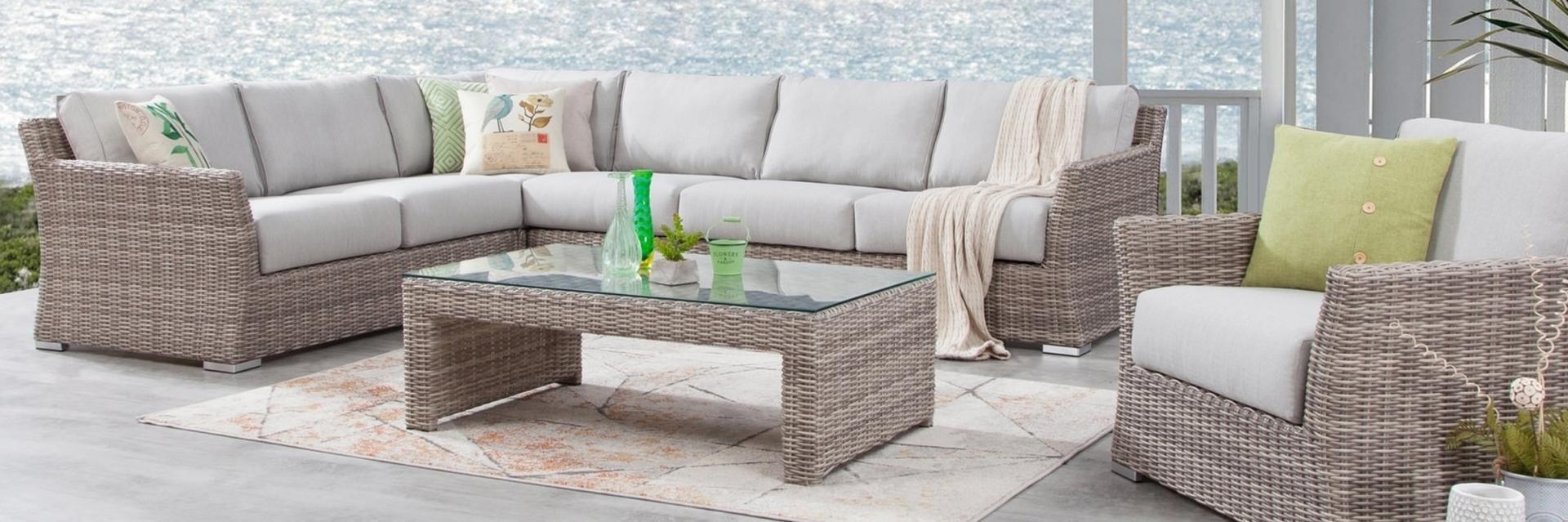 Wicker Outdoor Lounges
