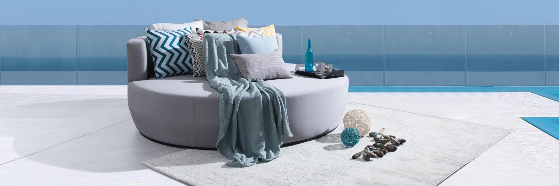 Outdoor Day Beds