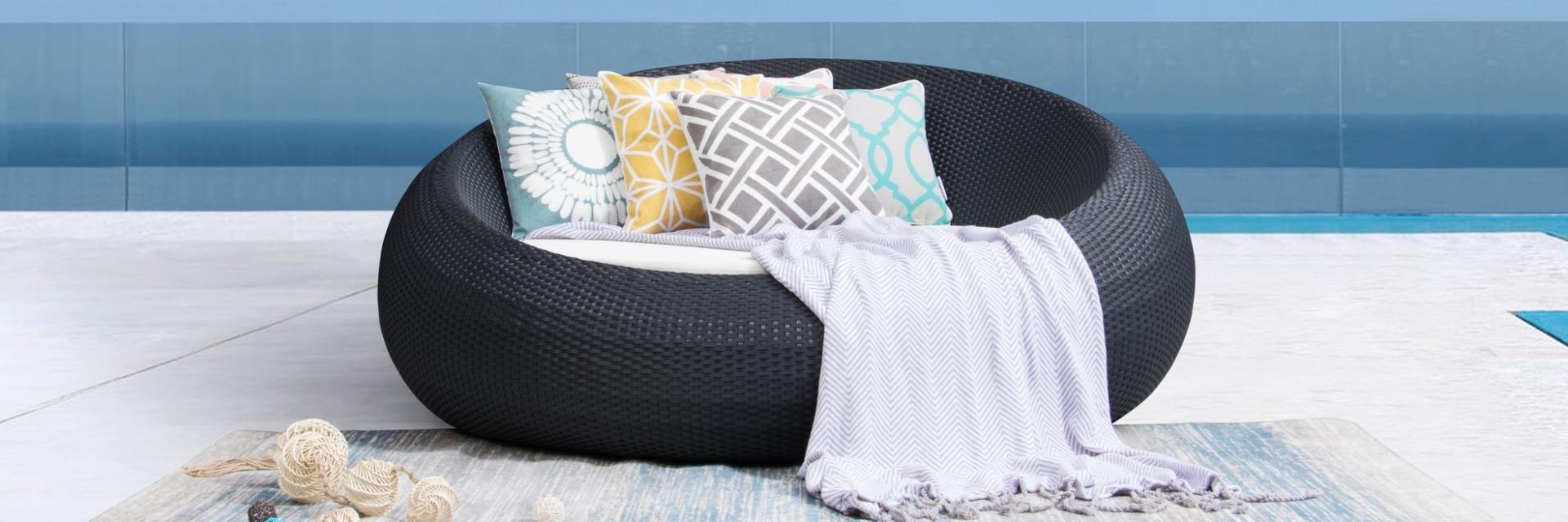 Rattan Daybed