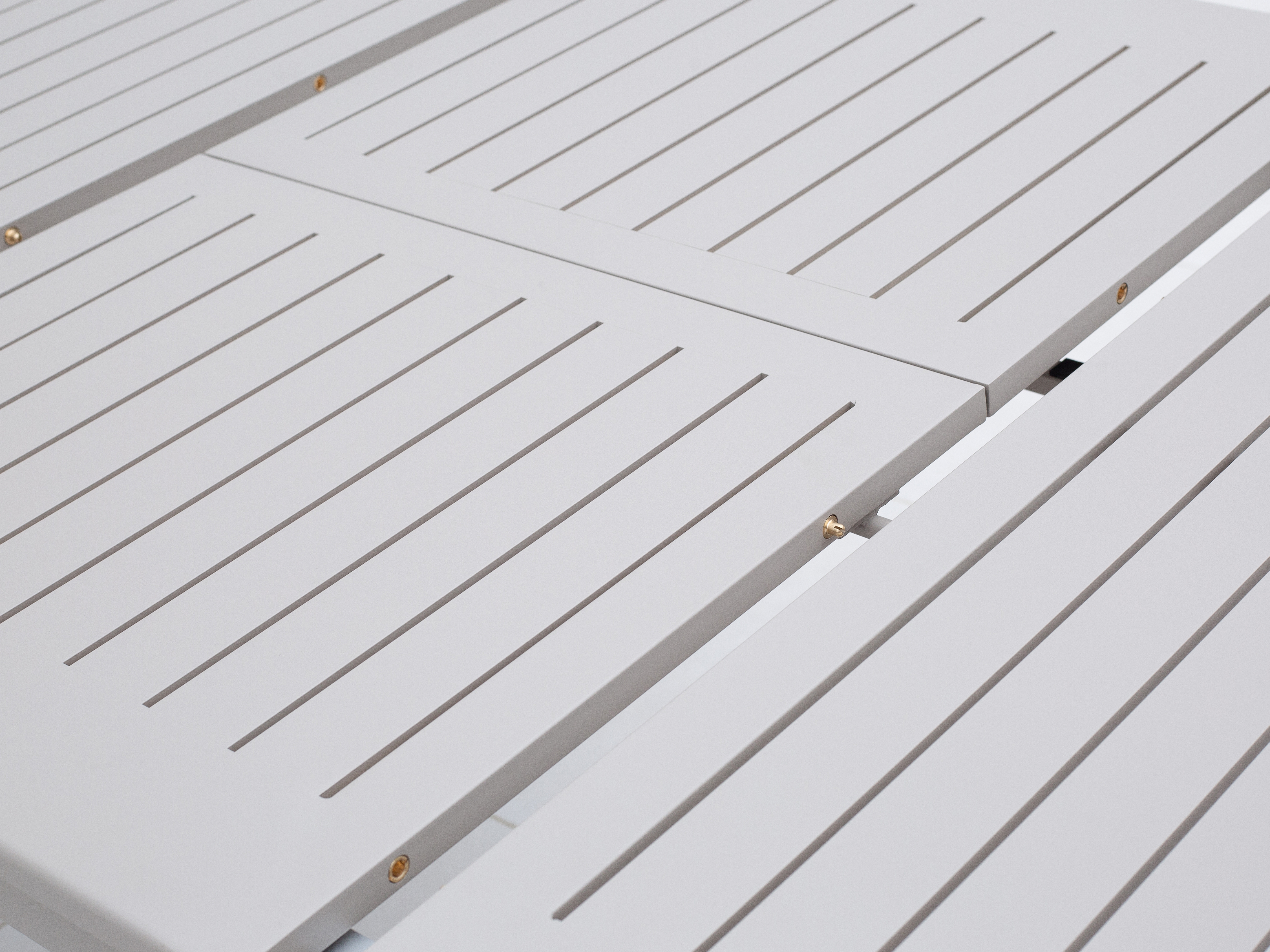 Wentworth Taupe 9-piece Extendable Dining Set With Wentworth Chairs 2