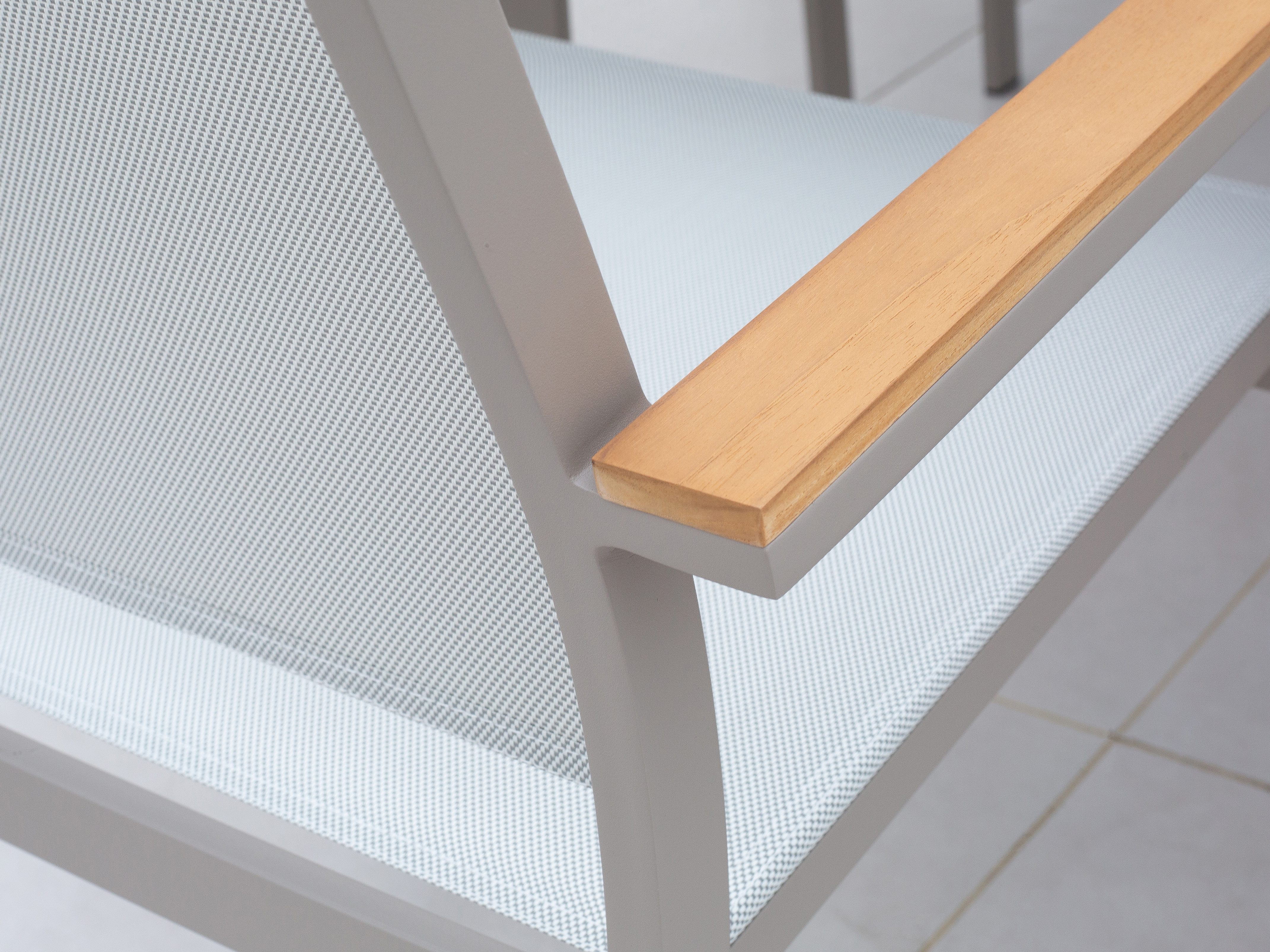 Wentworth Taupe 9-piece Extendable Dining Set With Wentworth Chairs 6