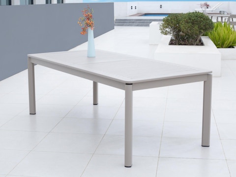 Wentworth Outdoor Extendable Dining Table 4