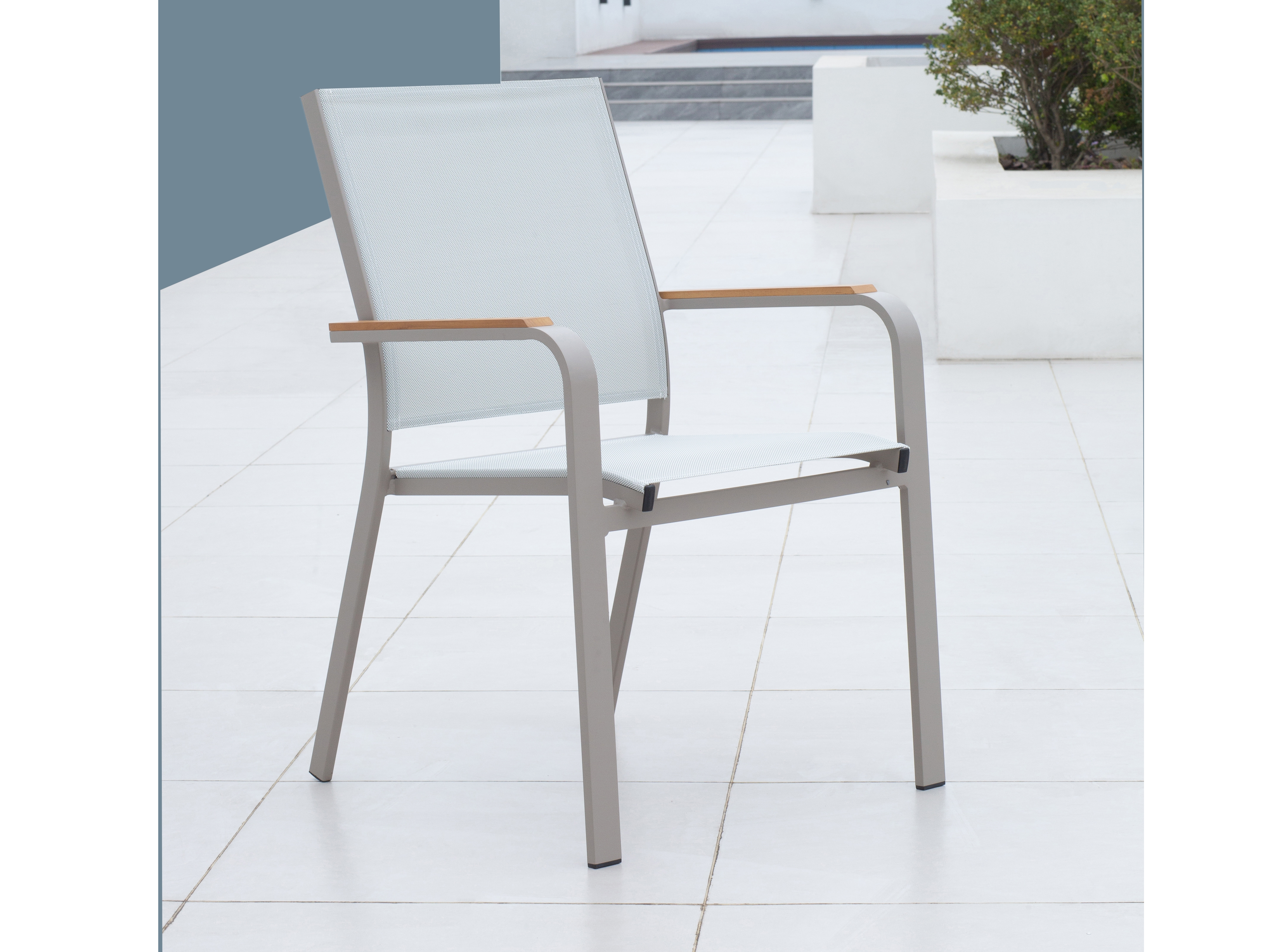 Wentworth Taupe 11-piece Outdoor Extendable Dining Set With Wentworth Chairs 2