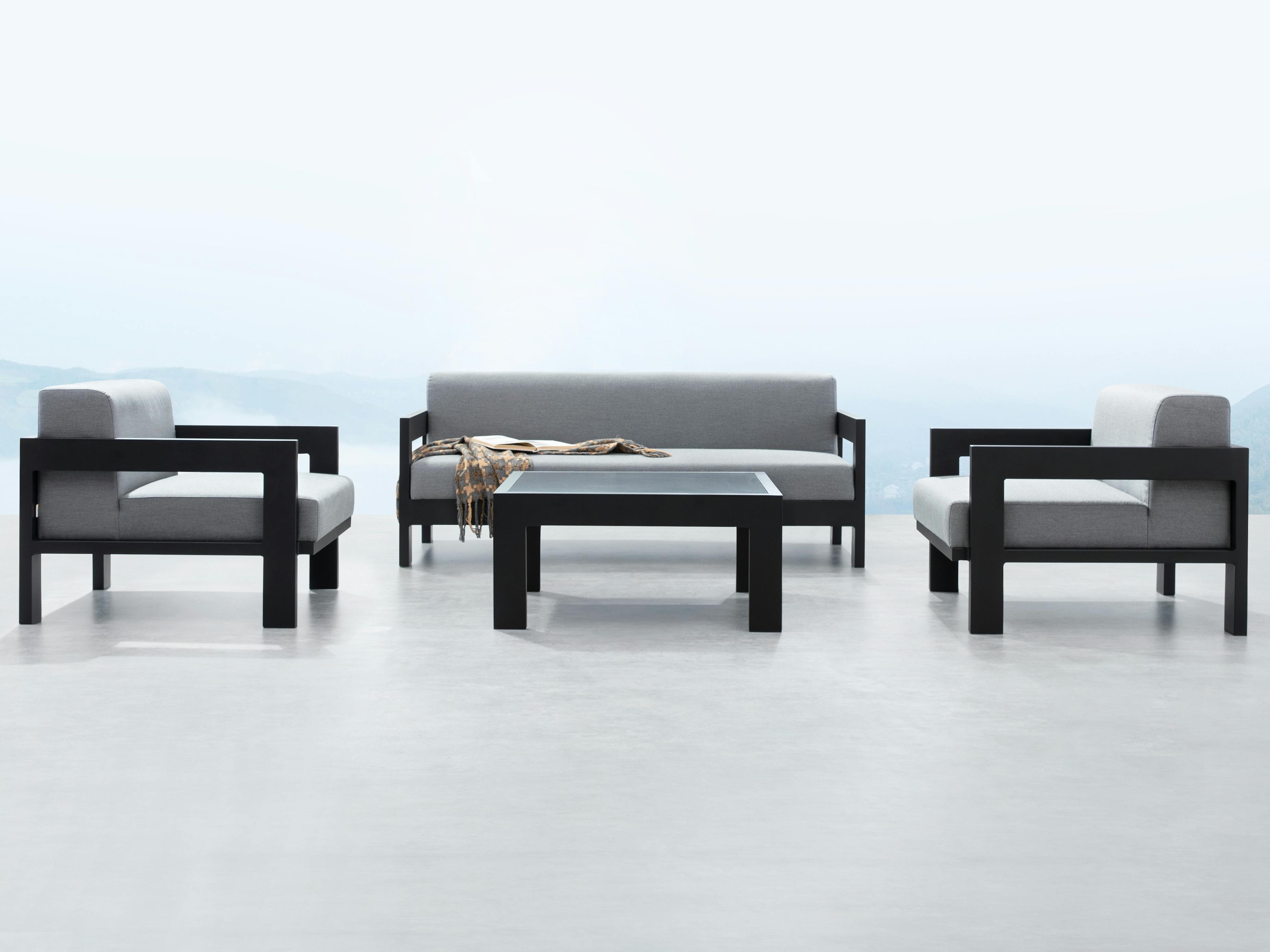 New Noosa Black Outdoor Lounge Set 2+1+1 With Coffee Table