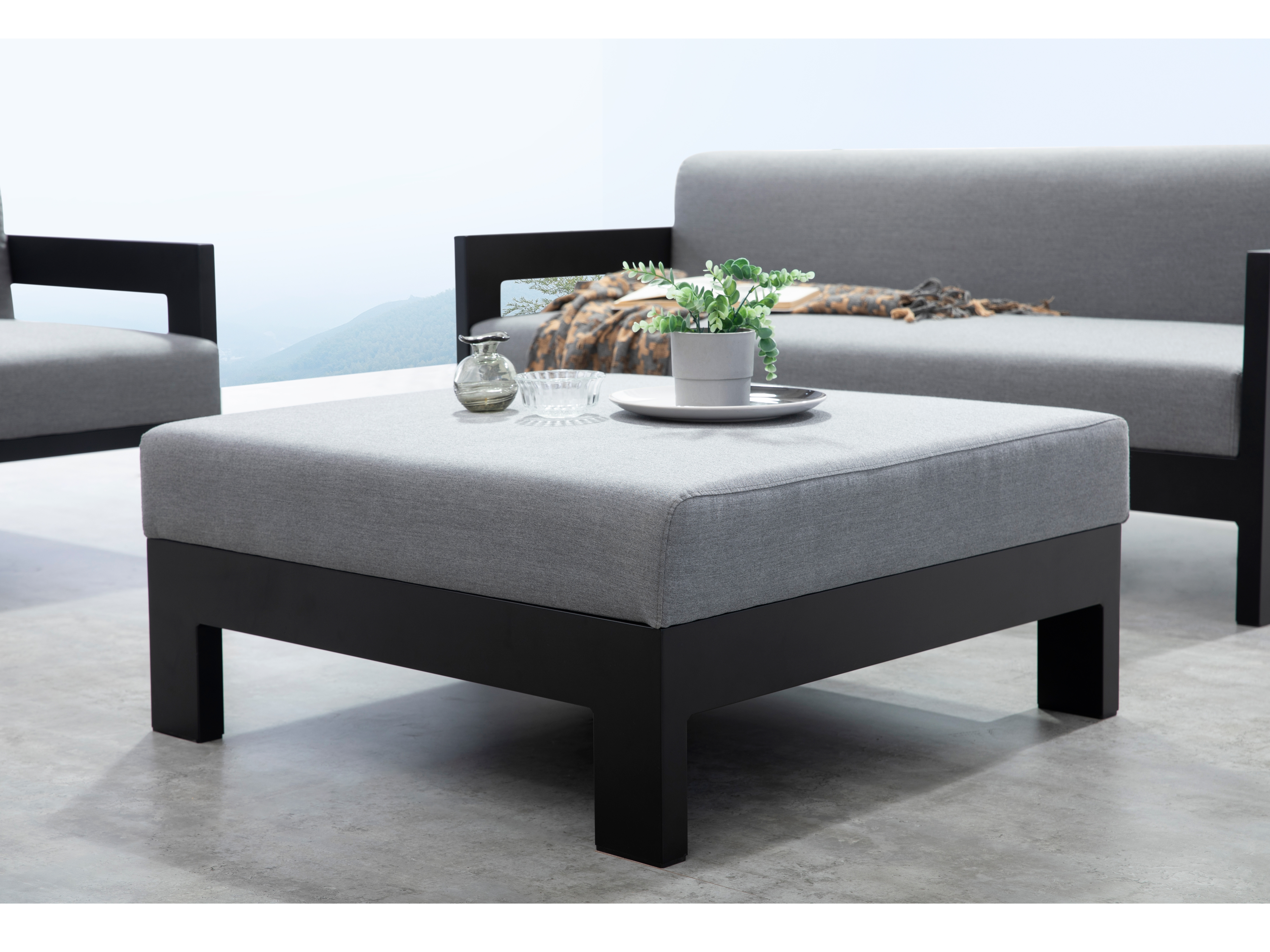 New Noosa Black Outdoor Lounge Set 2+1+1 With Ottoman 3