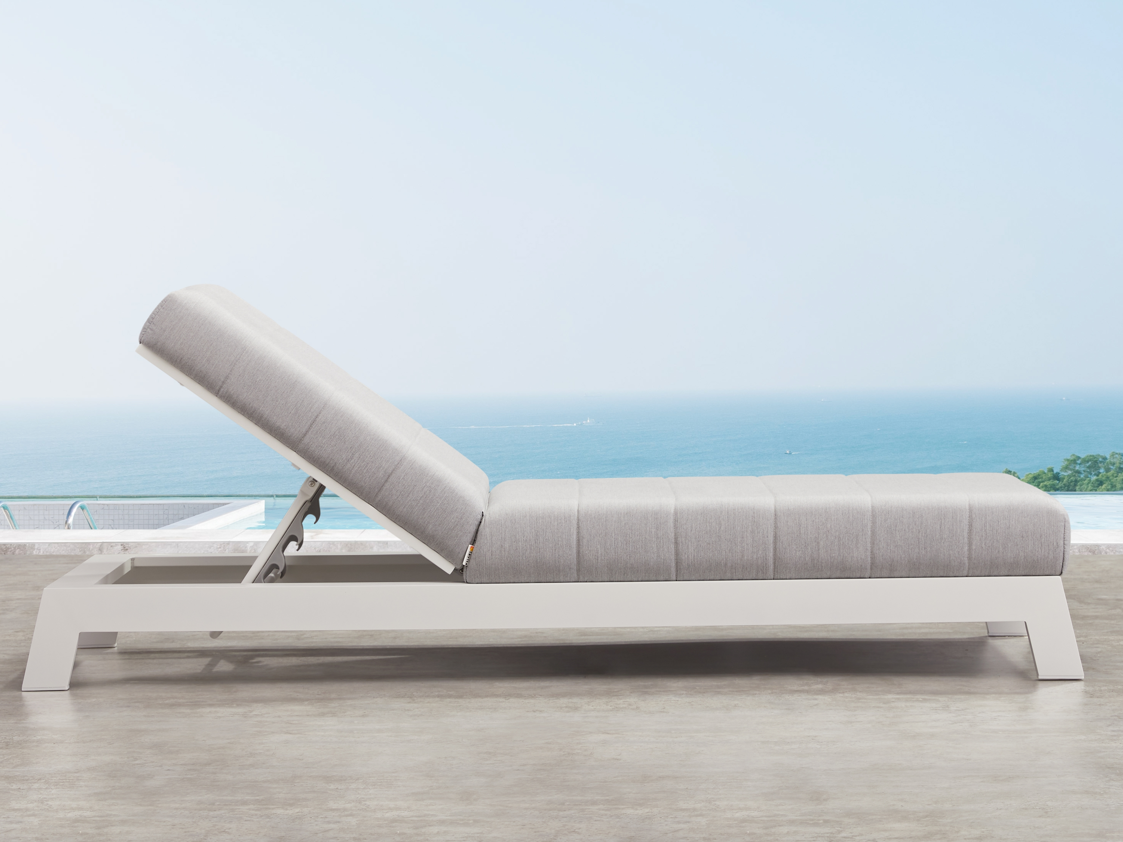 New Noosa White Outdoor Fabric Sun Lounge 4