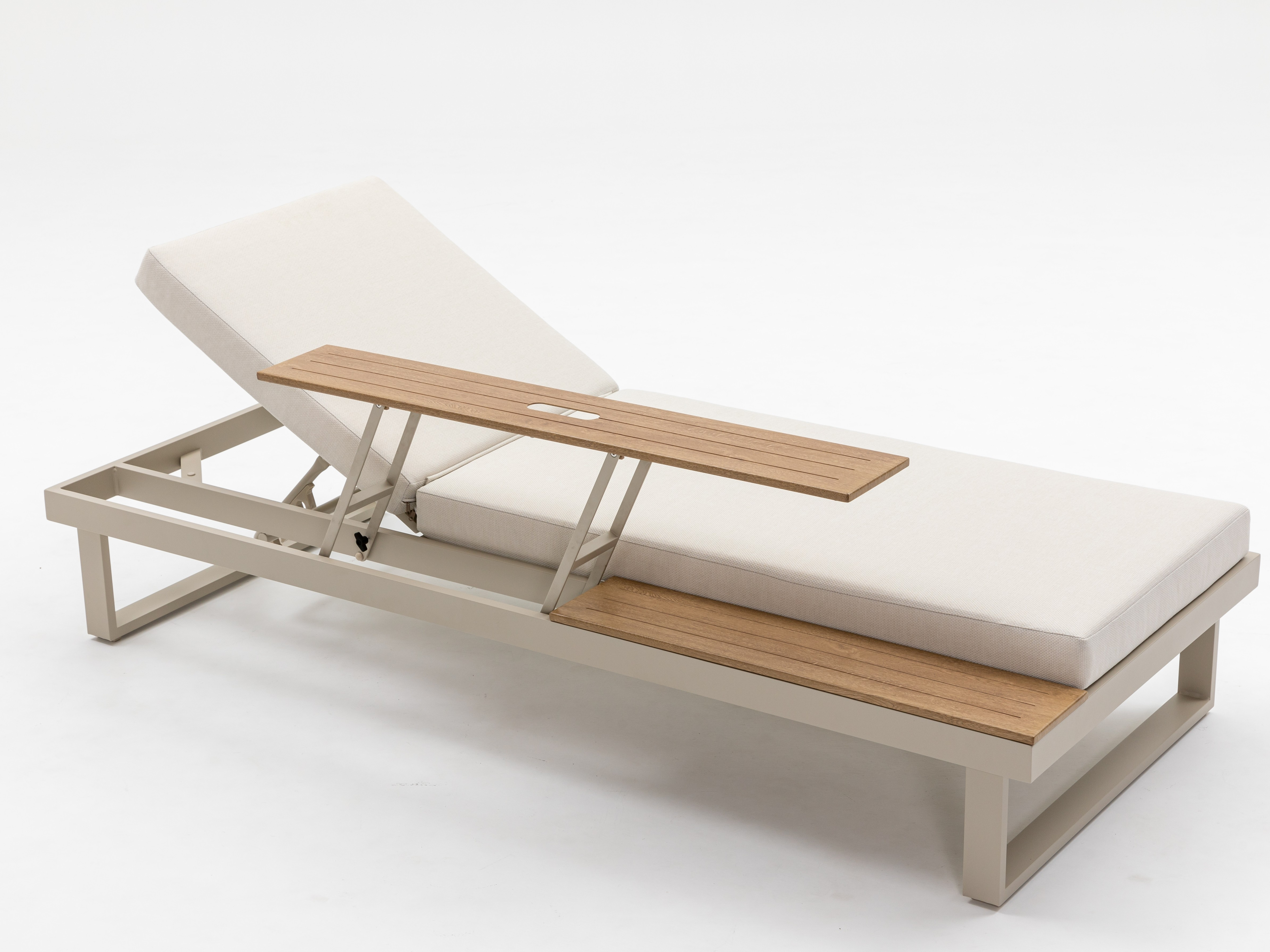 Avoca Mocha Outdoor Sunlounge With Adjustable Side Table 2