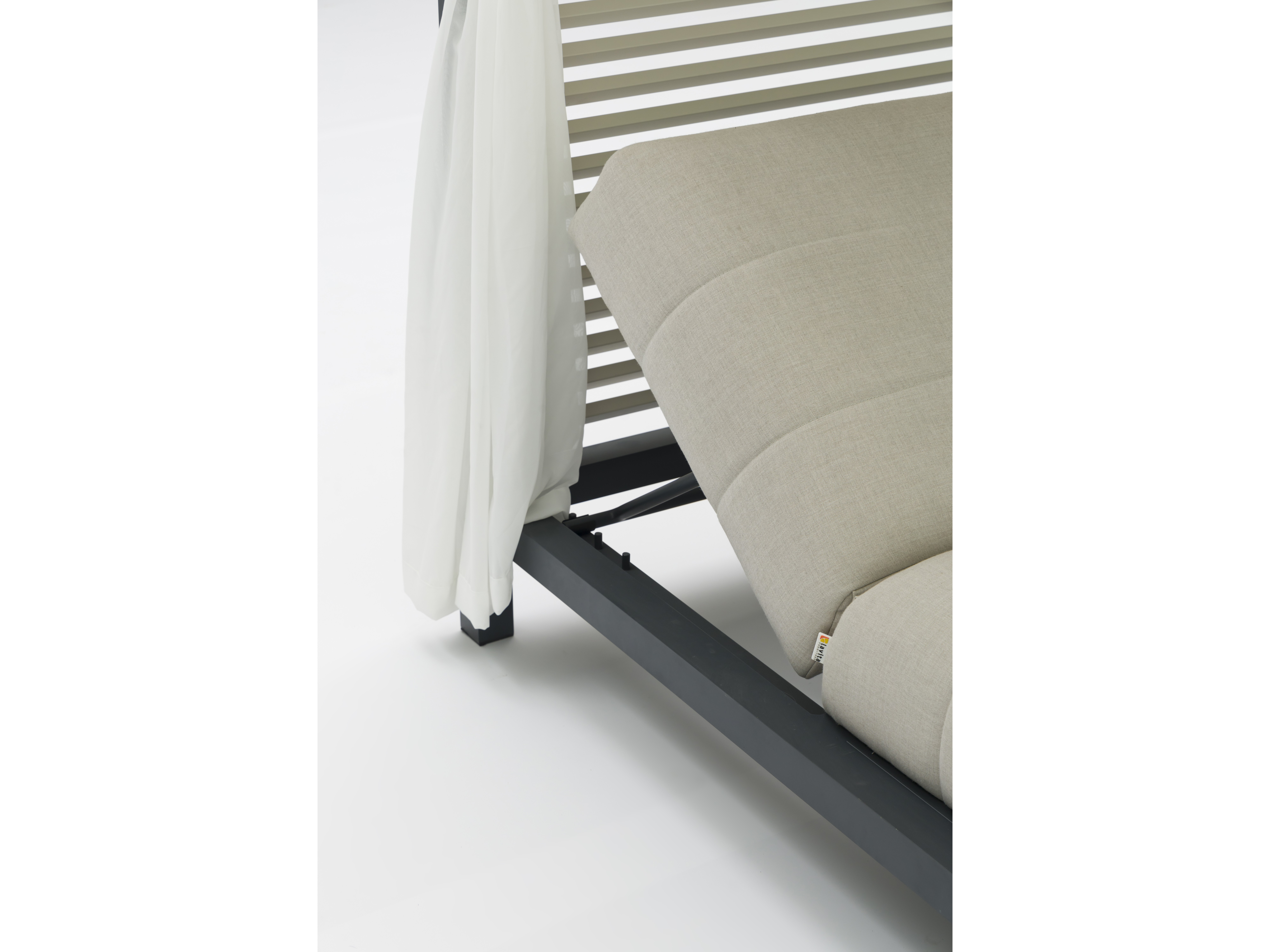 Bora Bora Cinza Outdoor Double Sunbed Gazebo 7