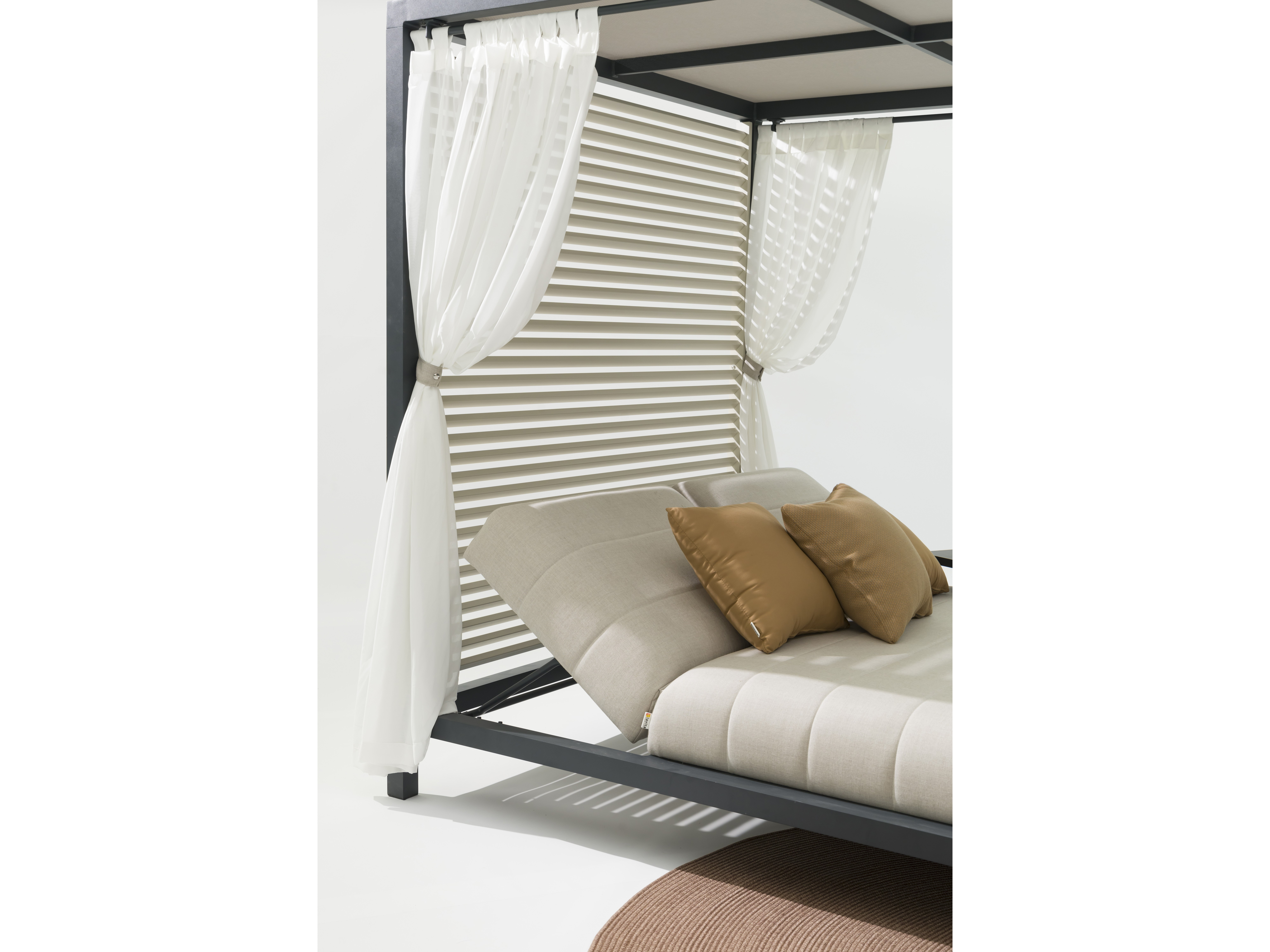 Bora Bora Cinza Outdoor Double Sunbed Gazebo 26