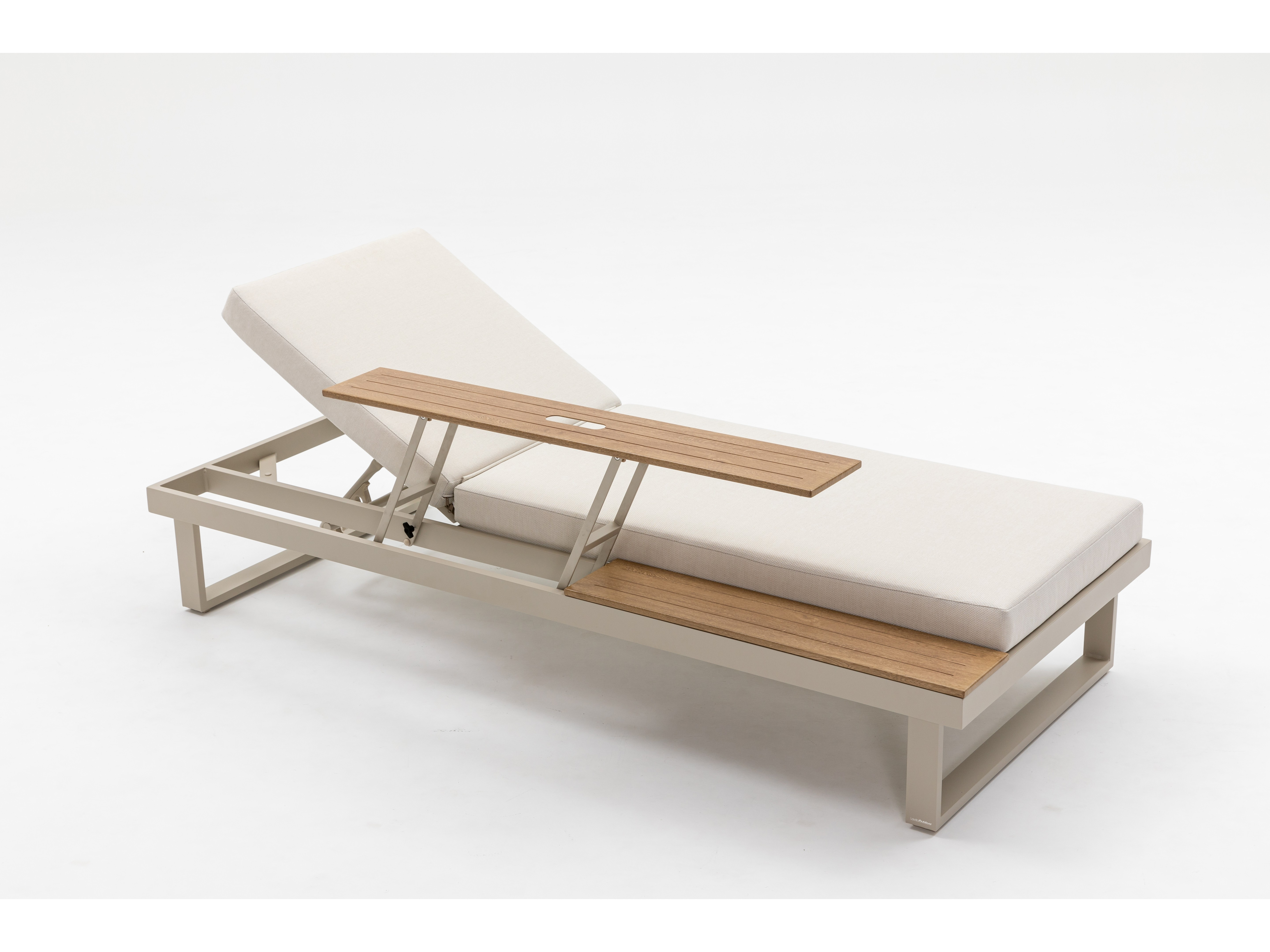 Avoca Mocha Outdoor Sunlounge With Adjustable Side Table 2