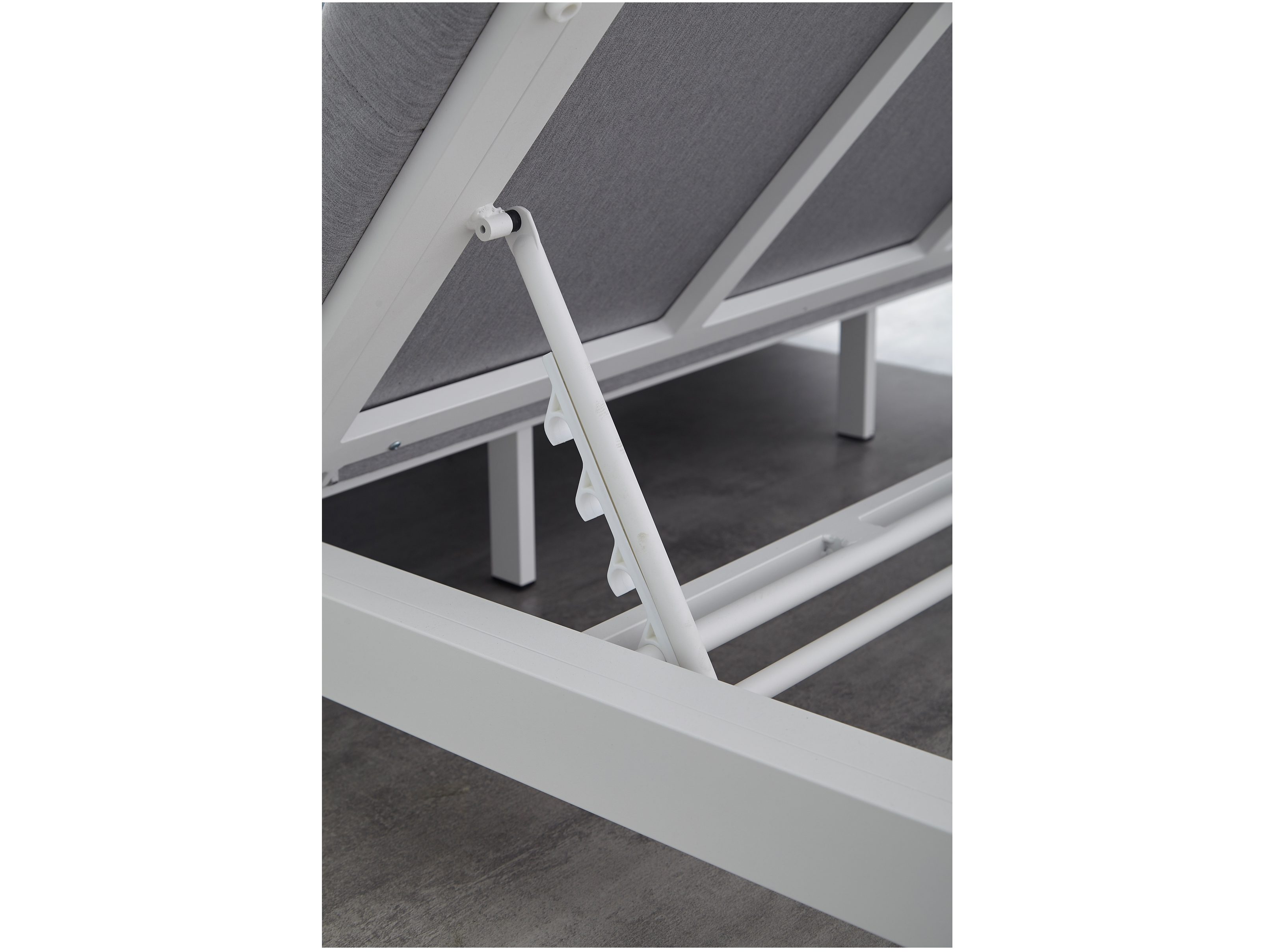 New Noosa White Outdoor Fabric Sun Lounge Set With Side Tables 7