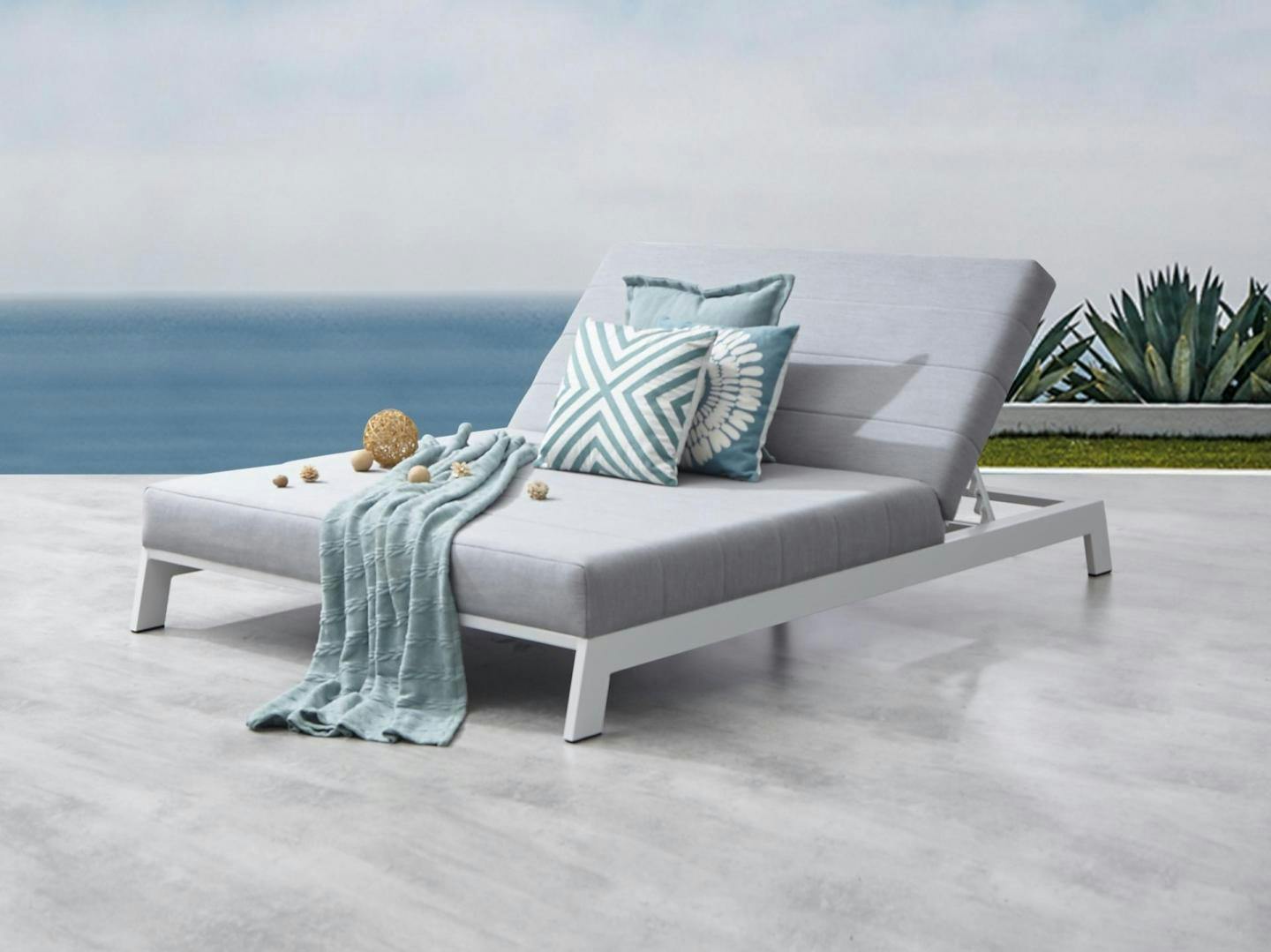 New Noosa White Outdoor Fabric Double Sun Lounge