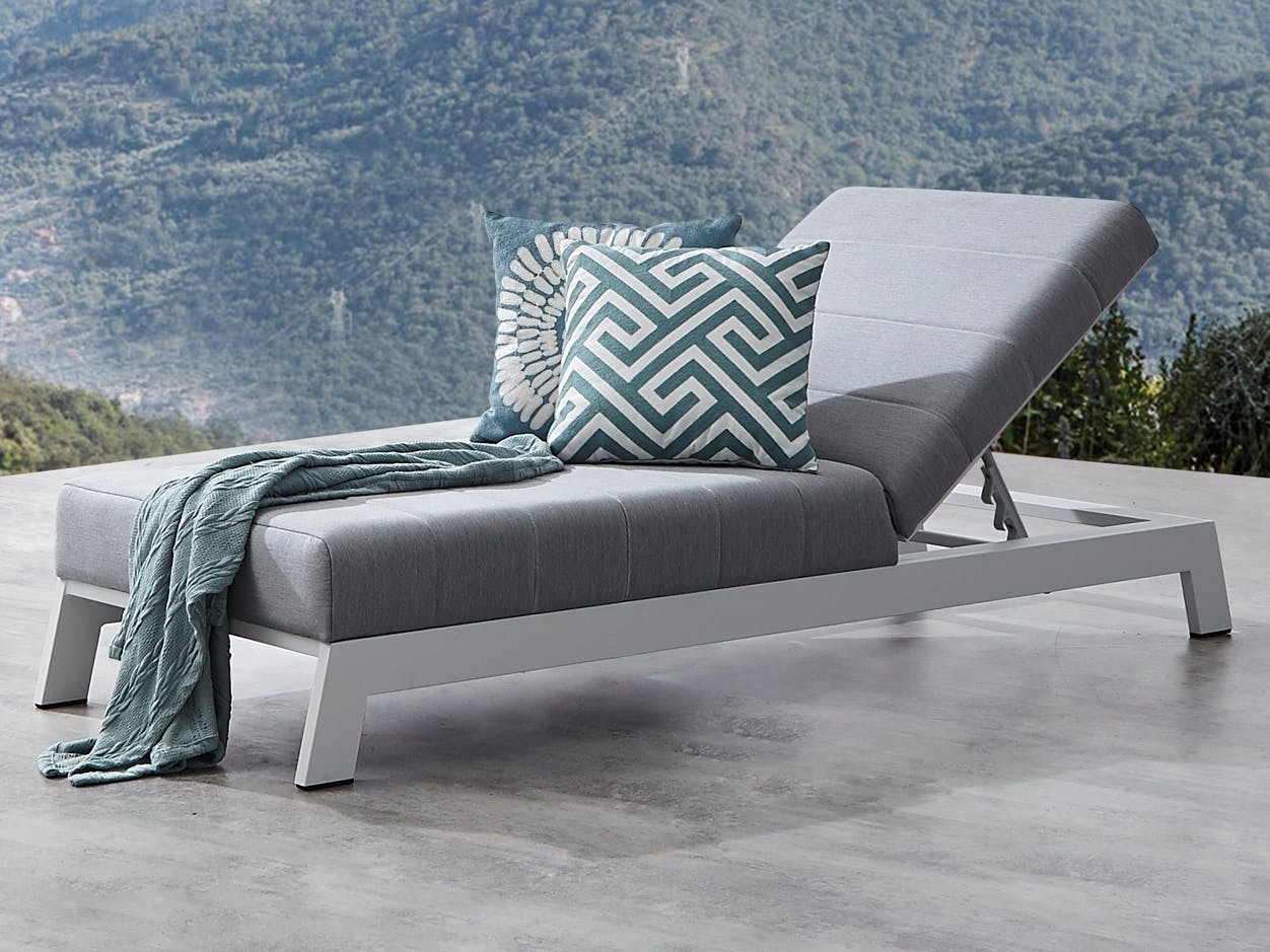New Noosa White Outdoor Fabric Sun Lounge