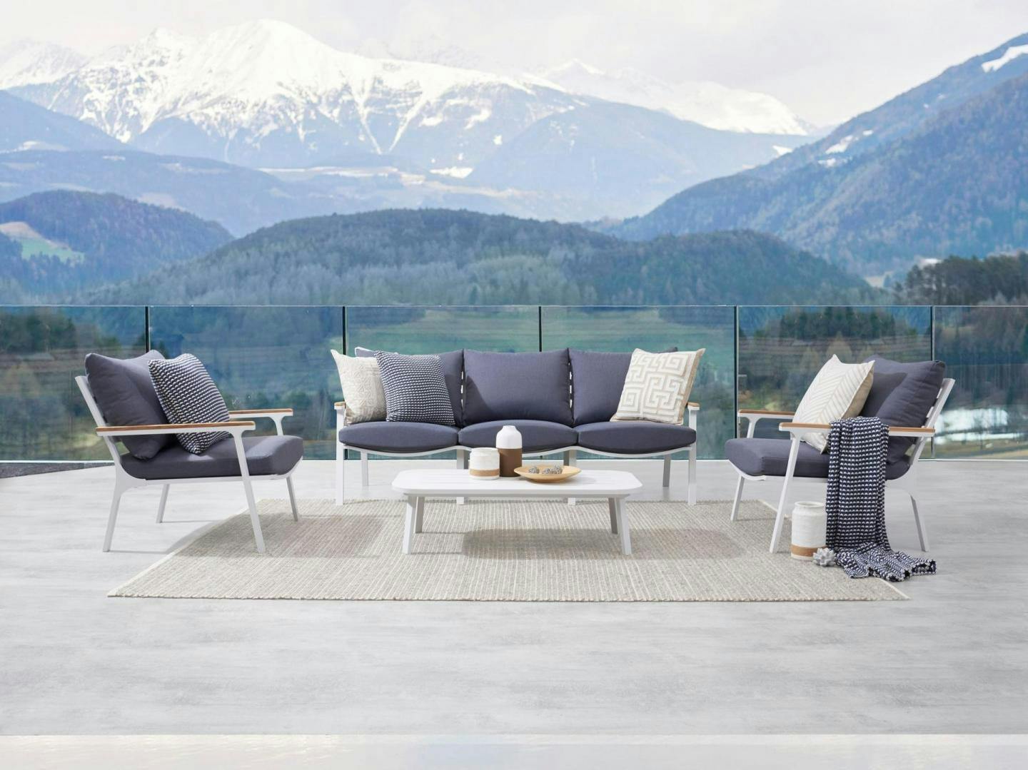 Venice Outdoor Sofa Suite 3 + 1 + 1 With Coffee Table
