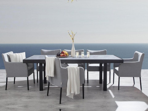 Invini Outdoor Dining Collection