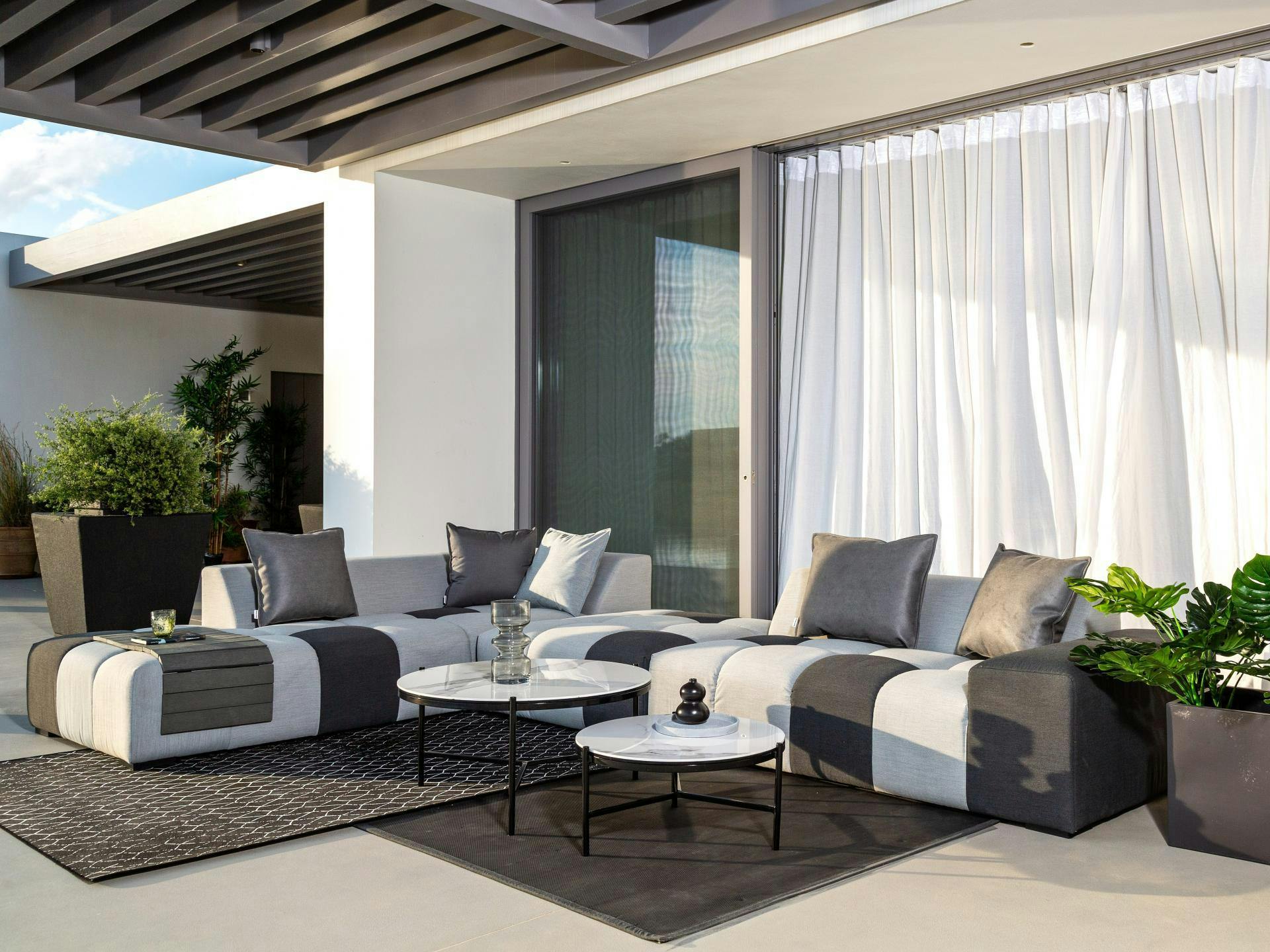 Bale Outdoor Chaise Lounge With Ottoman And Nested Coffee Tables