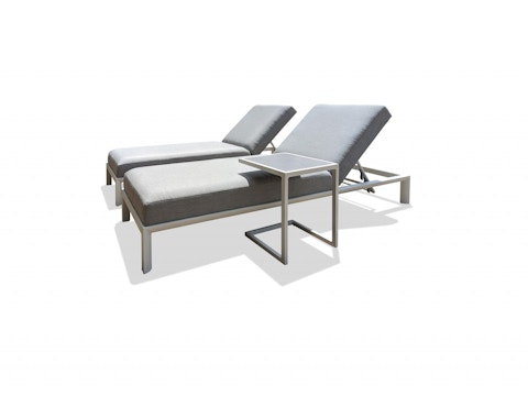 Manly White Outdoor Sunlounge Set With Side Table 1