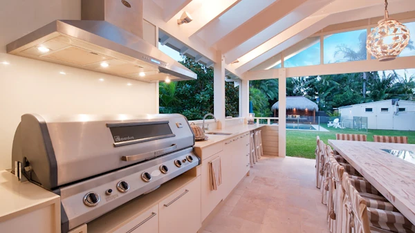 10 Awesome Outdoor Kitchens You'll Love