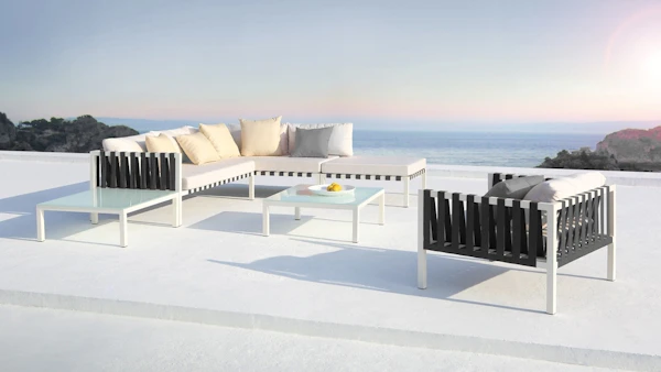 Embracing Modern Outdoor Furniture Styles