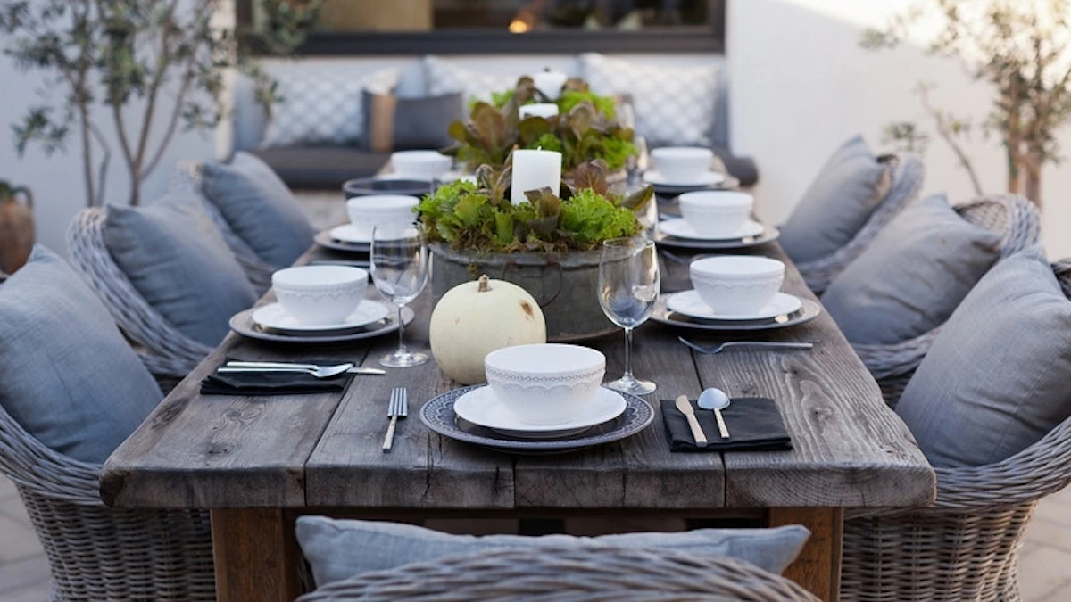 Outdoor Dining Decor Tips