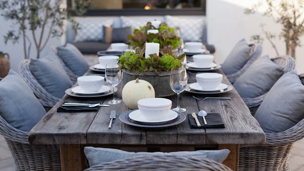 Outdoor Dining Decor Tips